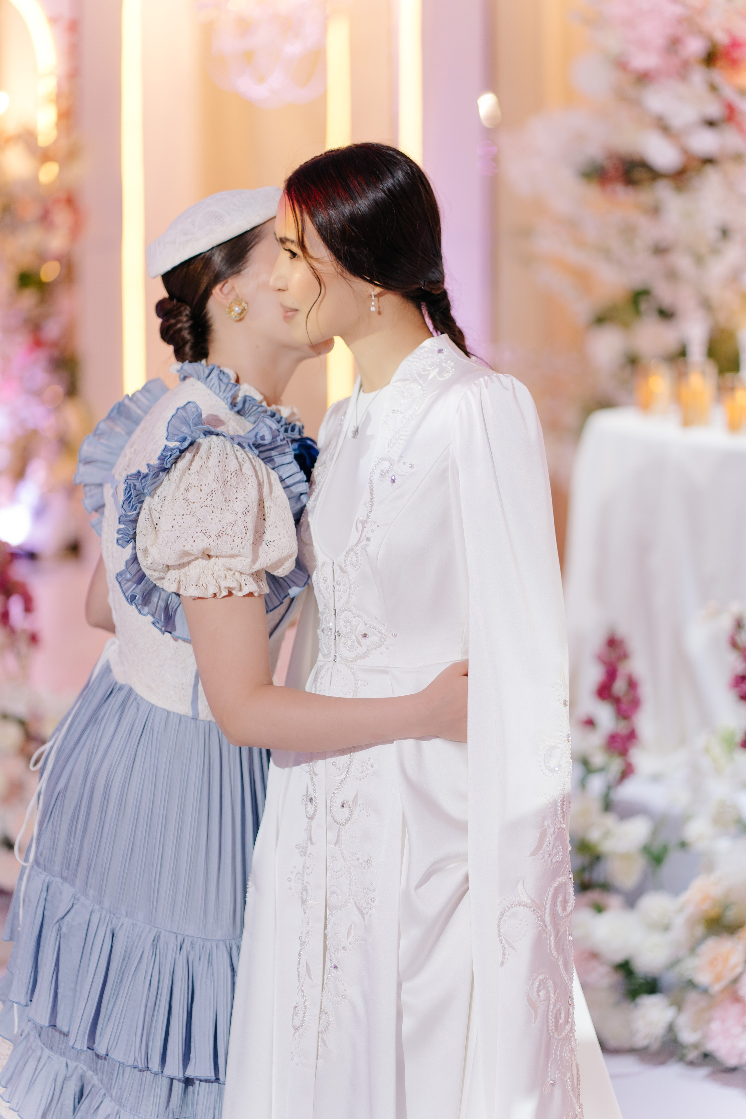 Kuralay Uzatu (Rixos). ___________________________________________________