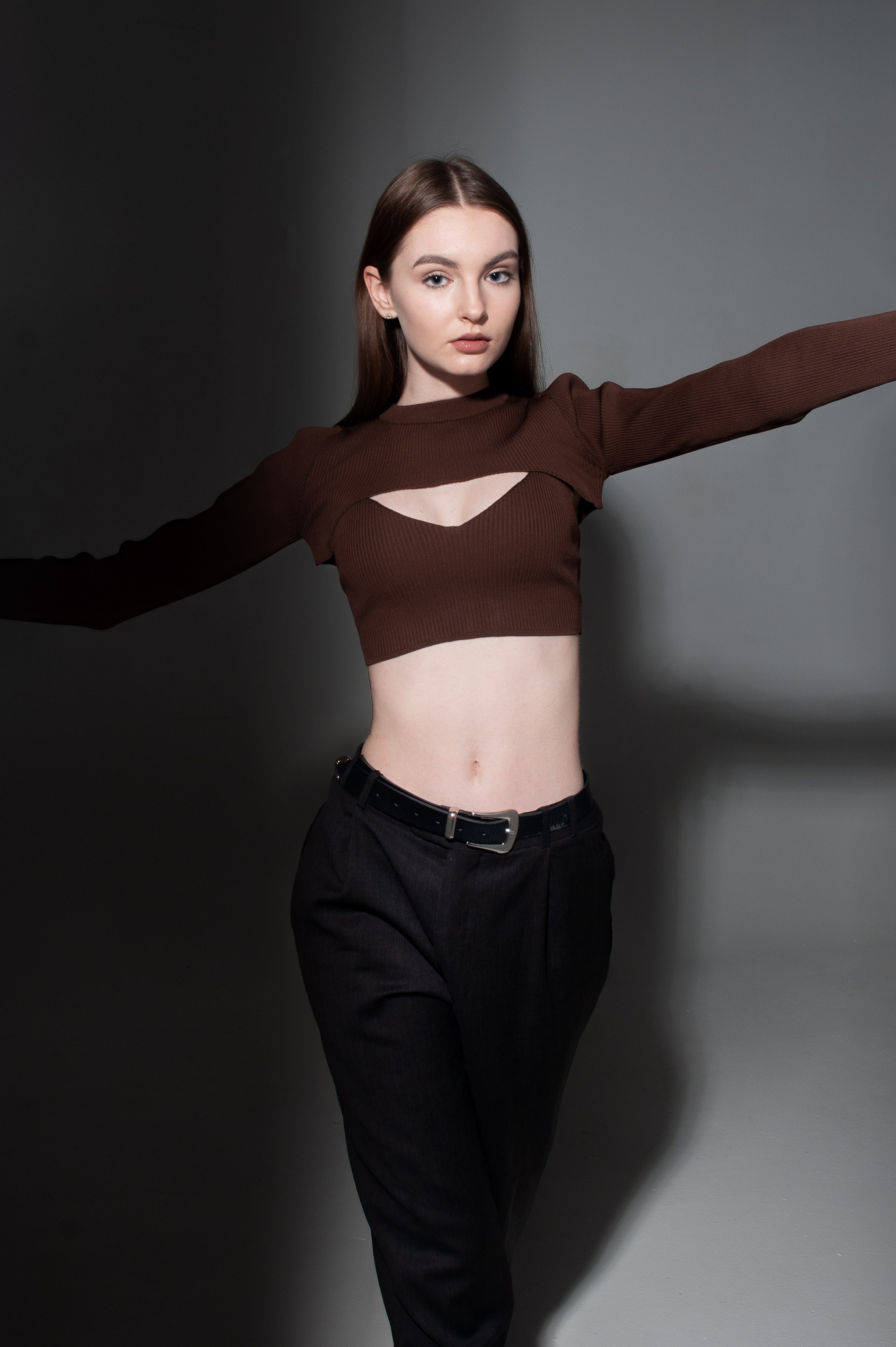 Студийная съёмка, фотостудия , Постановочная съёмка. Съёмка в павильоне. Профессиональная фотосессия. Запись в студии. Студийное производство . Студийная фиксация. Записывающая сессия