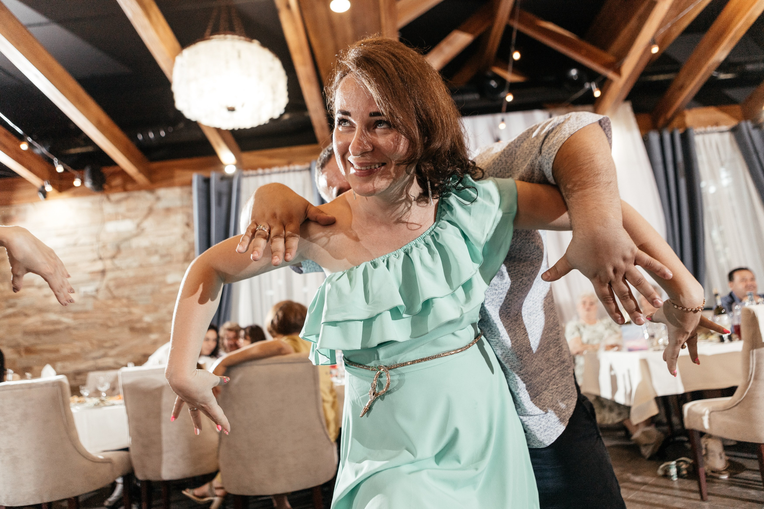 Свадебный фотограф Уфа — Руслан ГабдлисламовЖивые эмоции, красивые кадры, воспоминания на всю жизнь.Работаю по всей Республике Башкортоста. Свадебный фотограф Уфа Руслан Габдлисламов