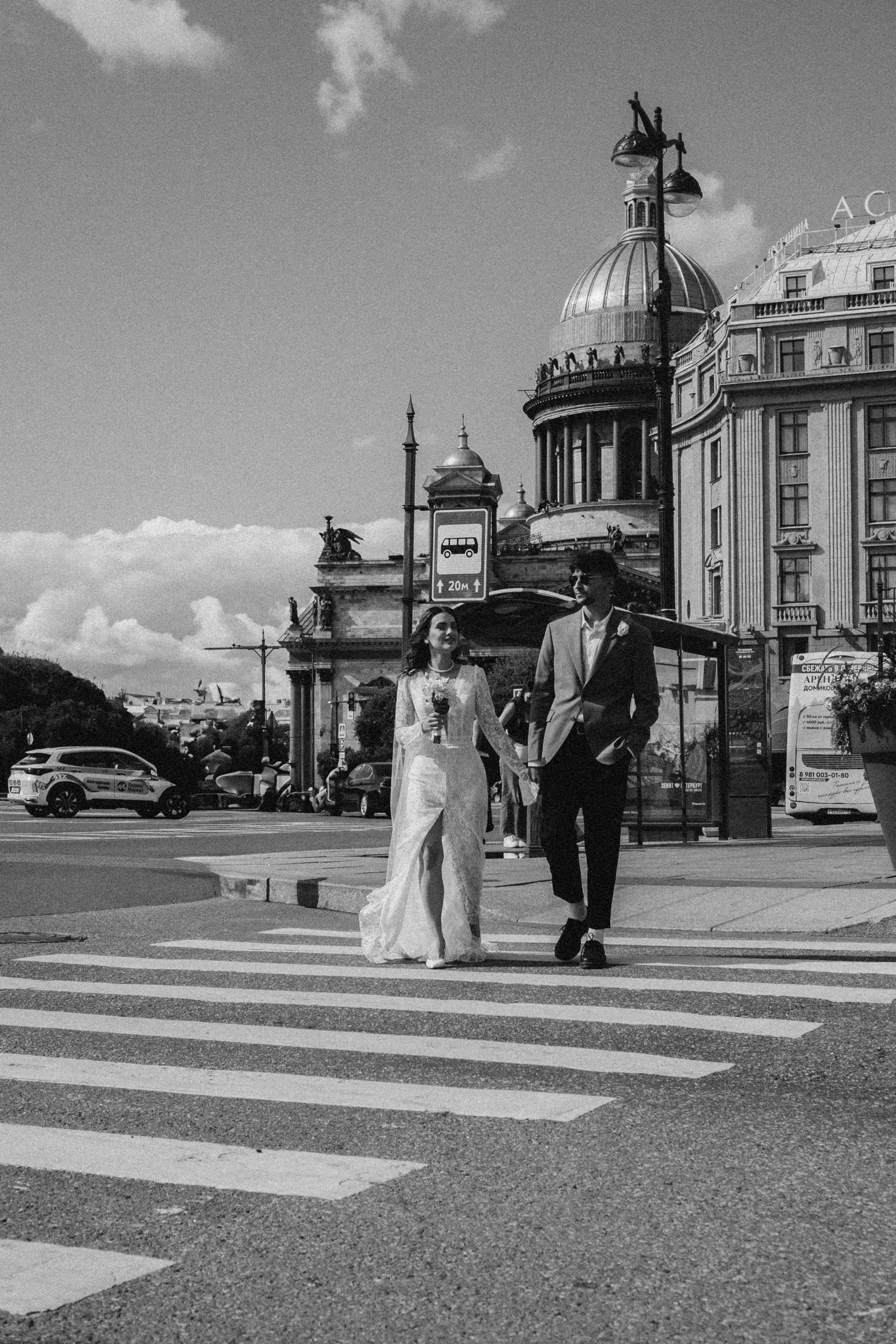 СВАДЕБНАЯ ПРОГУЛКА ВОЗЕ ИСАИКЕВСКОГО СОБОРА АСТОРИИ И ЗАКОНОДАЛЕТНОГО СОБРАНИЯ. Профессиональный фотограф, Санкт-Петербург — Виктория Богомолова
