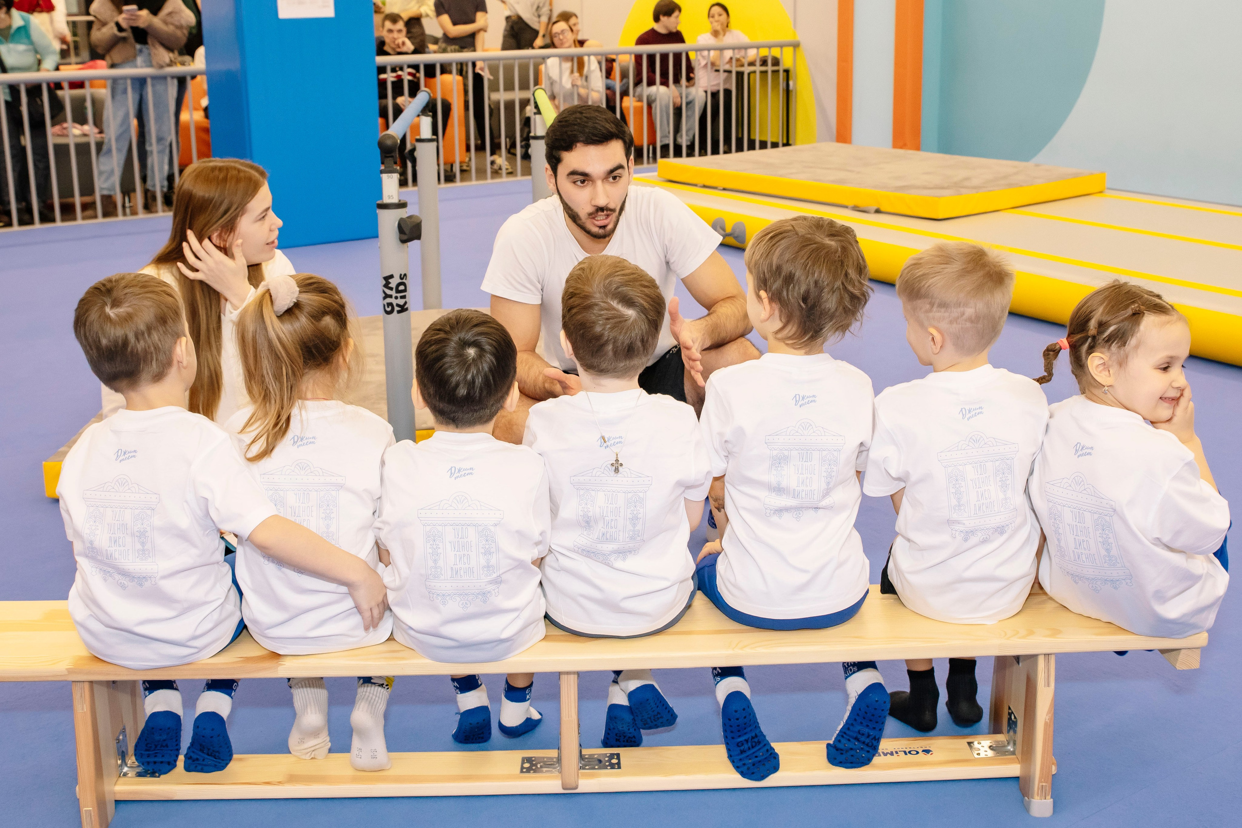 Соревнования по гимнастике в Gymkids Чертаново. Профессиональный фотограф в Москве | Заказать фотосессию и съемку