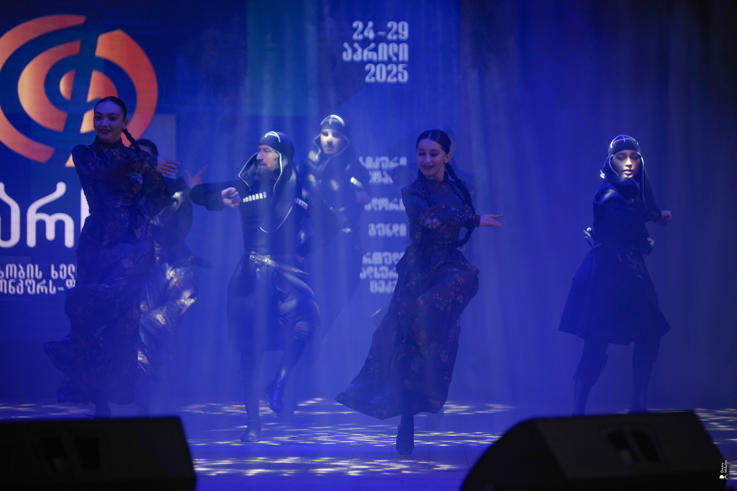 Танцы в Хоби. Портретный фотограф Денис Милютин