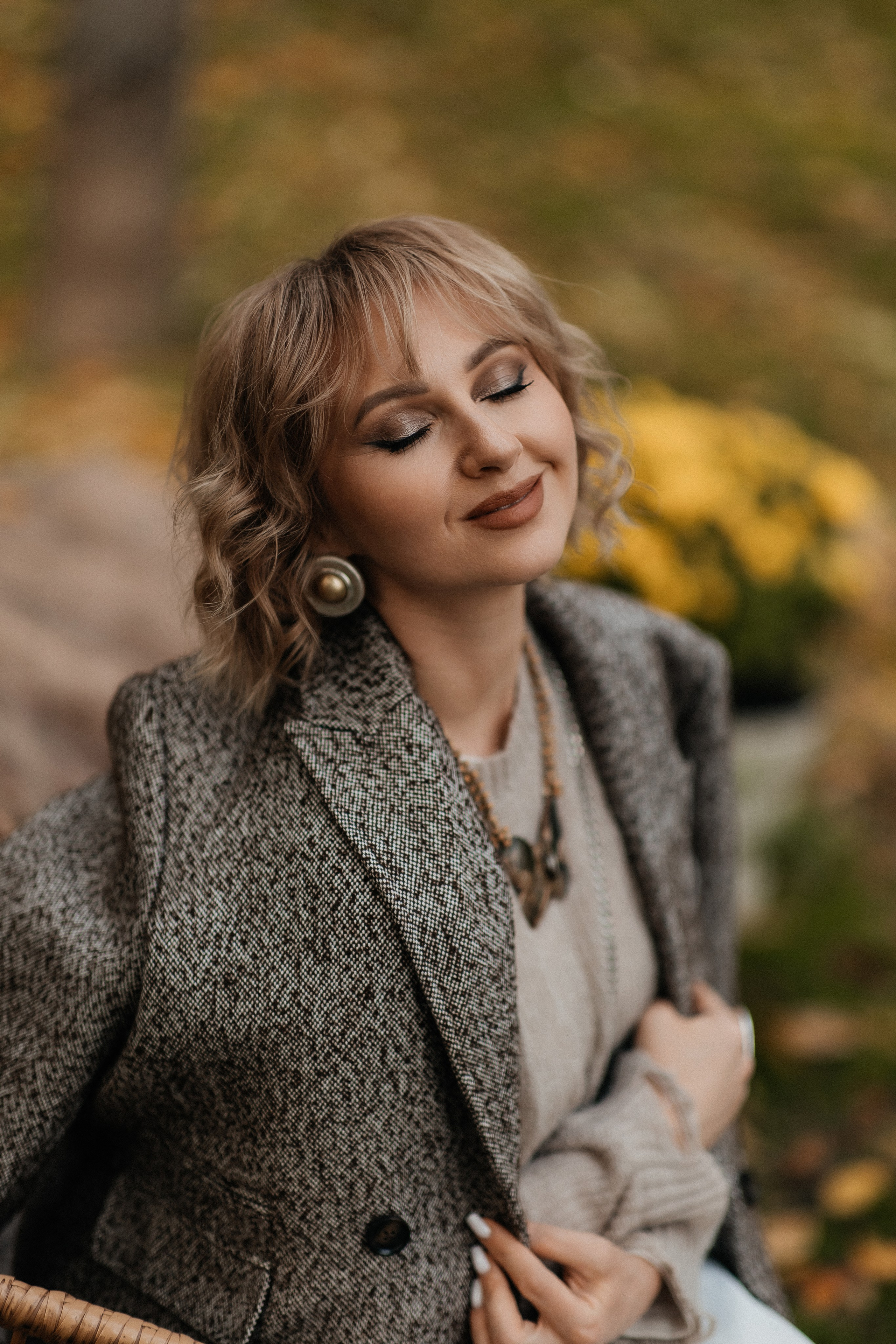 Маша и осень