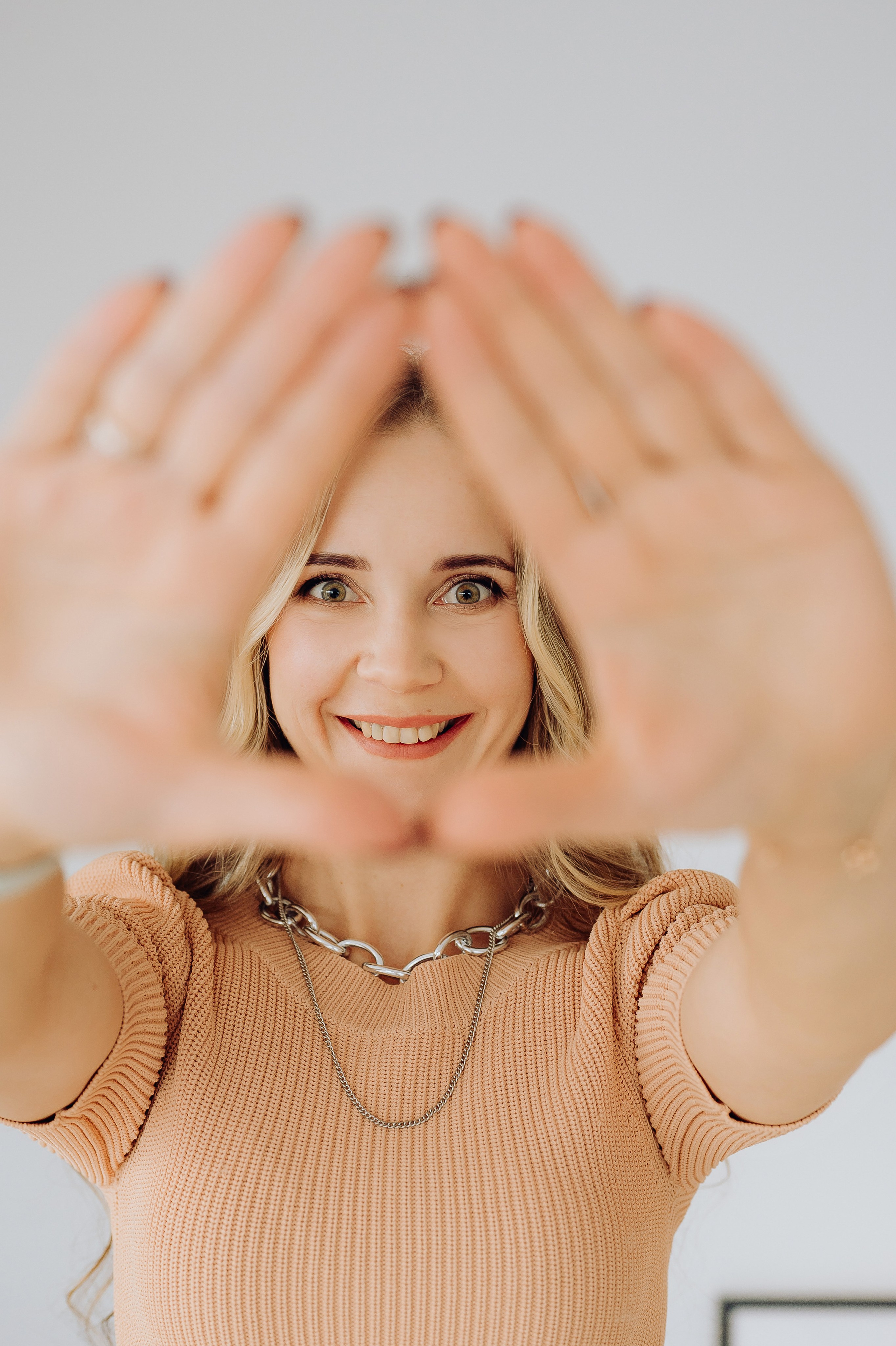 Контен-съемка для нумеролога. Свадебный и семейный фотограф в Красноярске Анна Туз