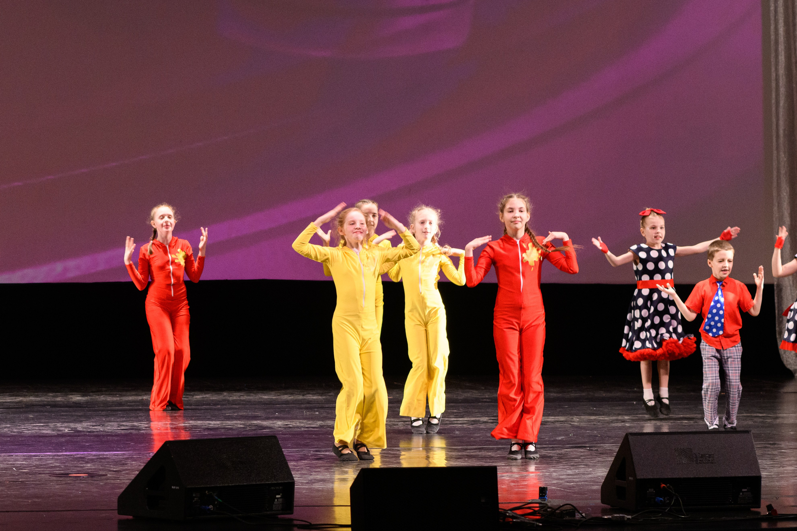 23 апреля, часть 2, БКЗ Октябрьский, г. Санкт-Петербург. Золотое яблочко