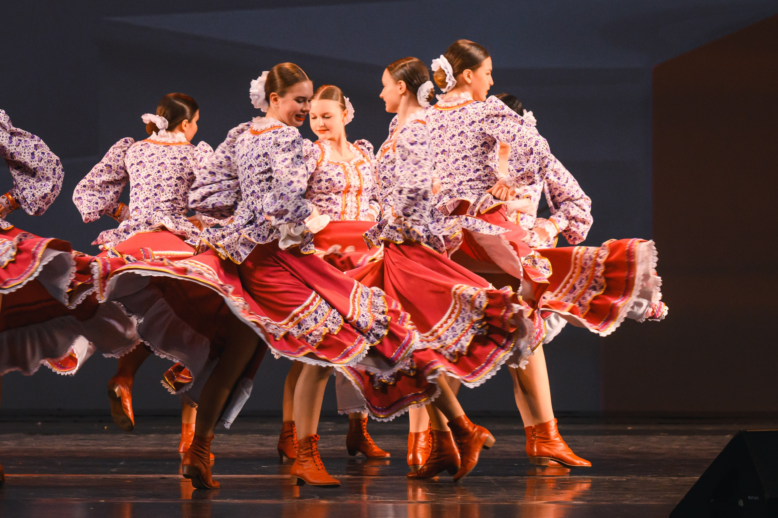 23 апреля, часть 1, БКЗ Октябрьский, г. Санкт-Петербург. Золотое яблочко