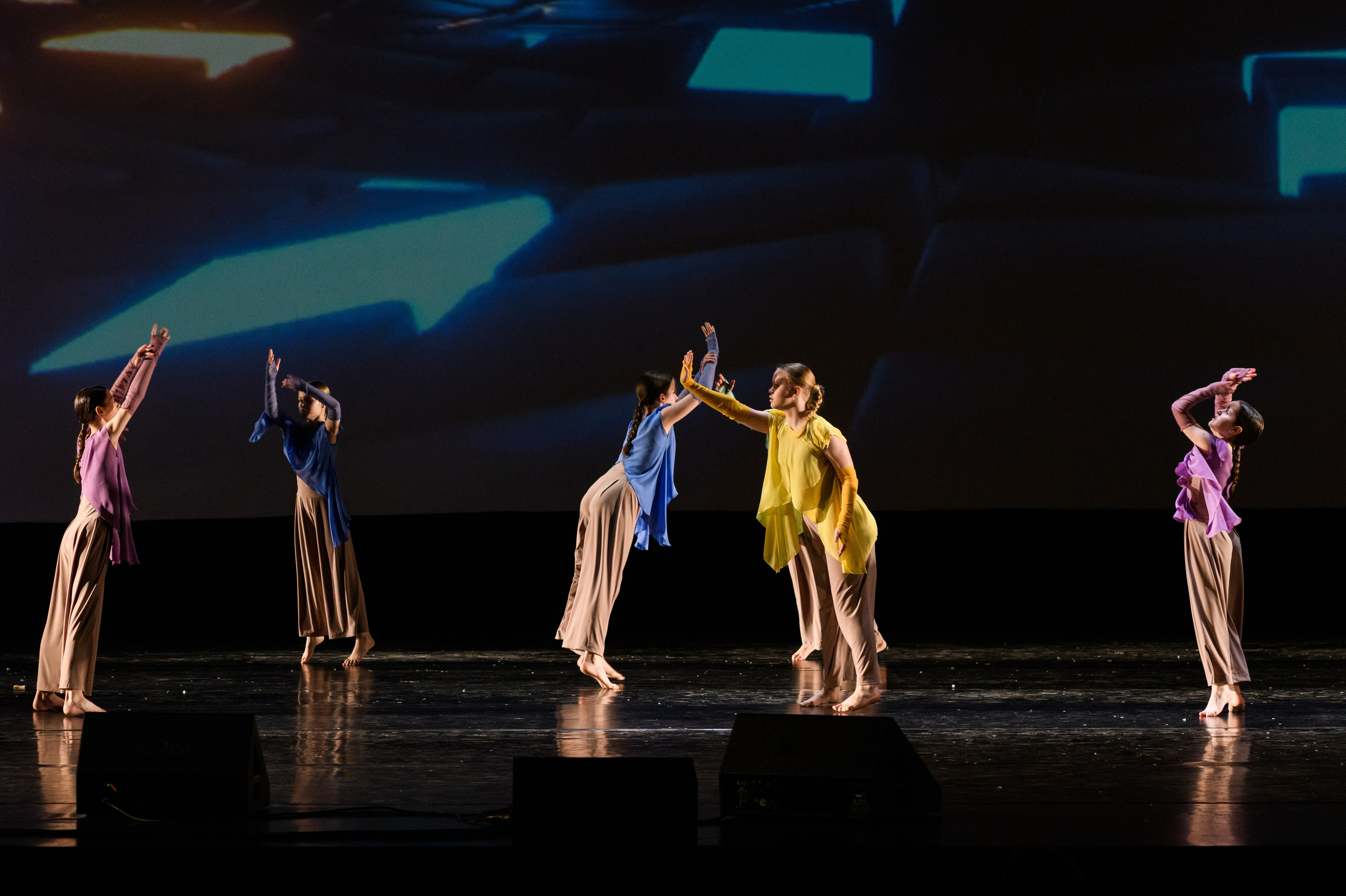 23 апреля, часть 2, БКЗ Октябрьский, г. Санкт-Петербург. Золотое яблочко