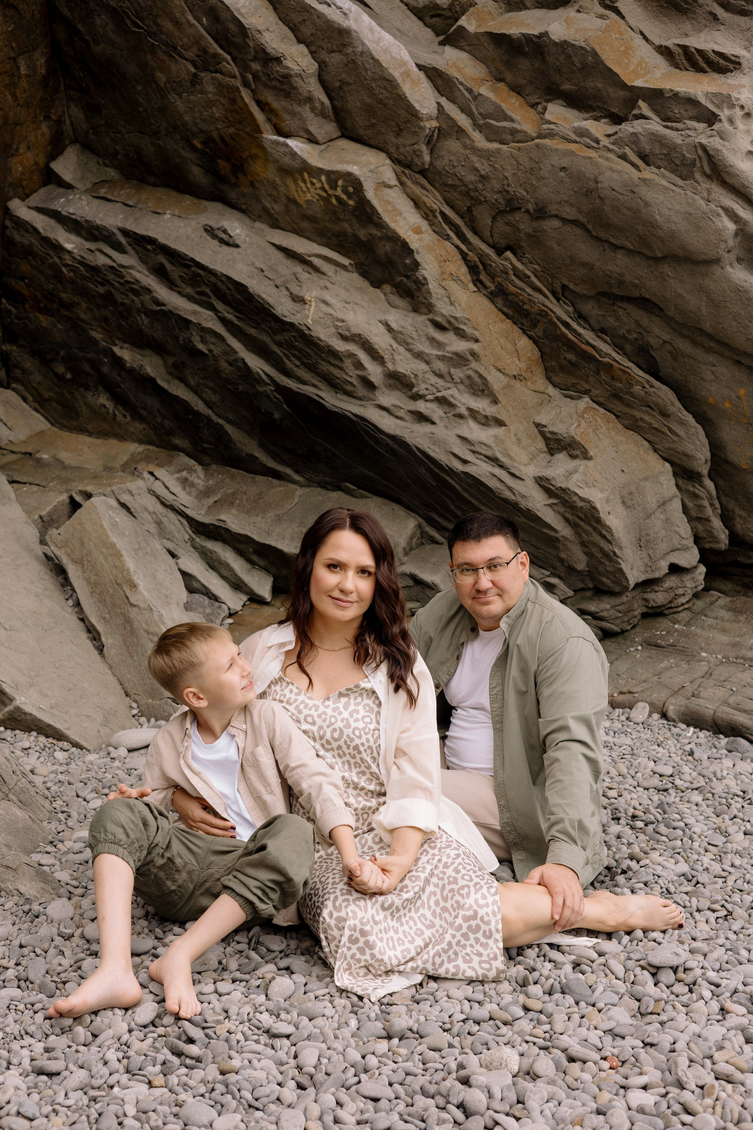 Артем с родителями у моря. Портретный, свадебный, репортажный фотограф во Владивостоке Юлиана Джули Фокс