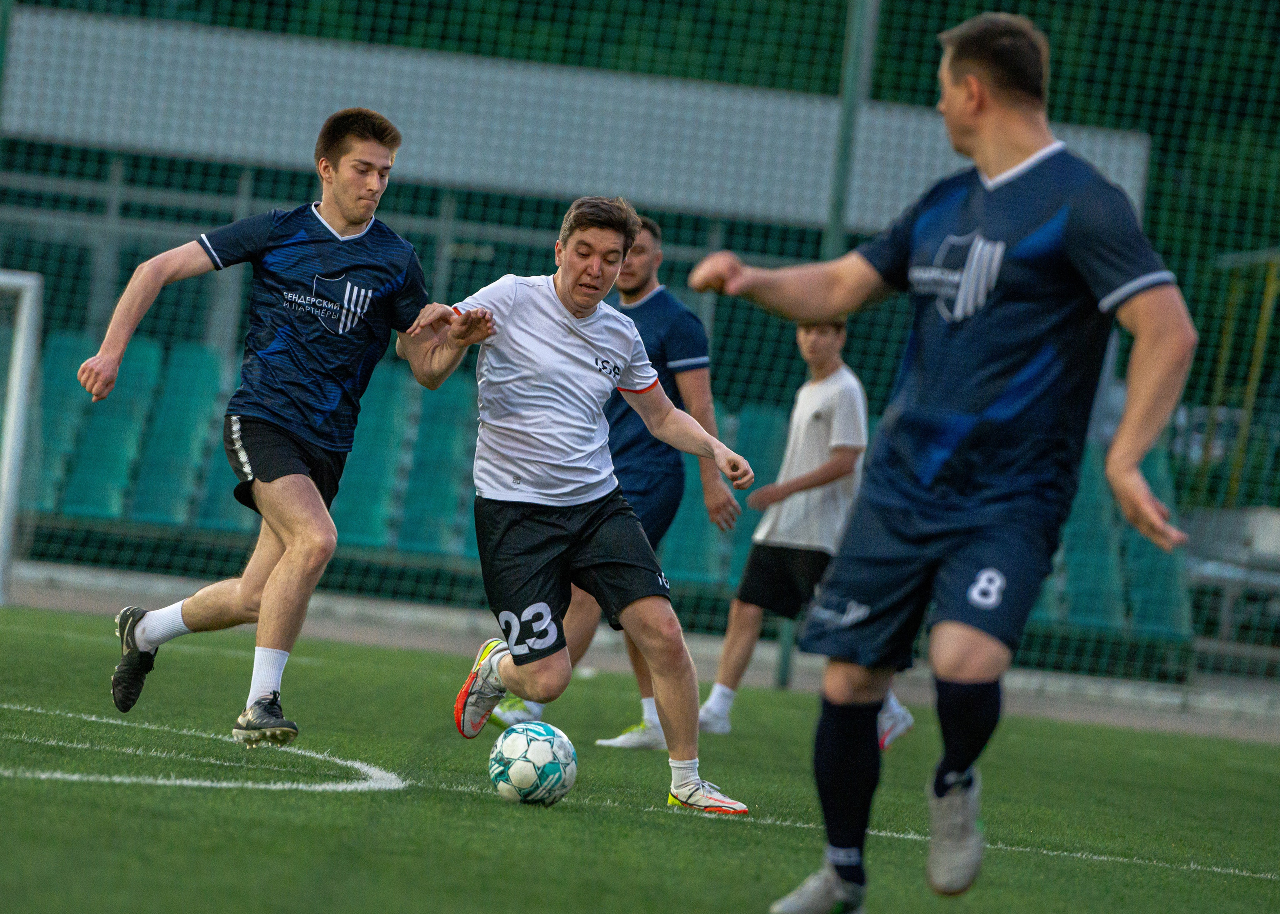 FOOTBALL. Lisa_krassna