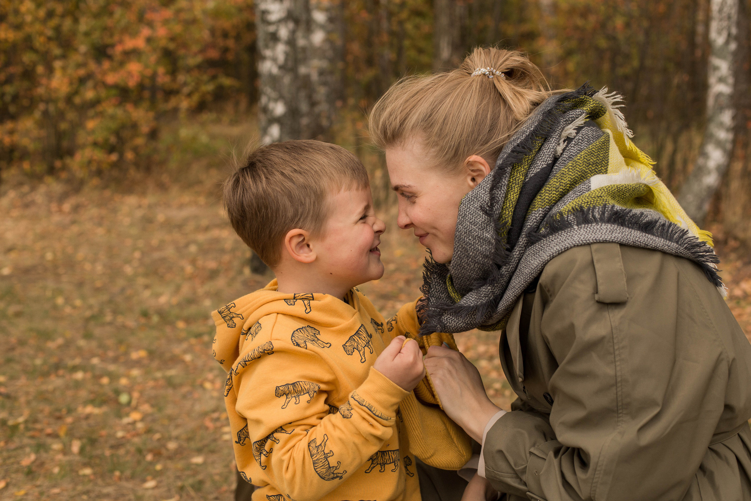 Лера и Давид — фотопрогулка на горьковском море. Photographer in Montenegro — professional photoshoots