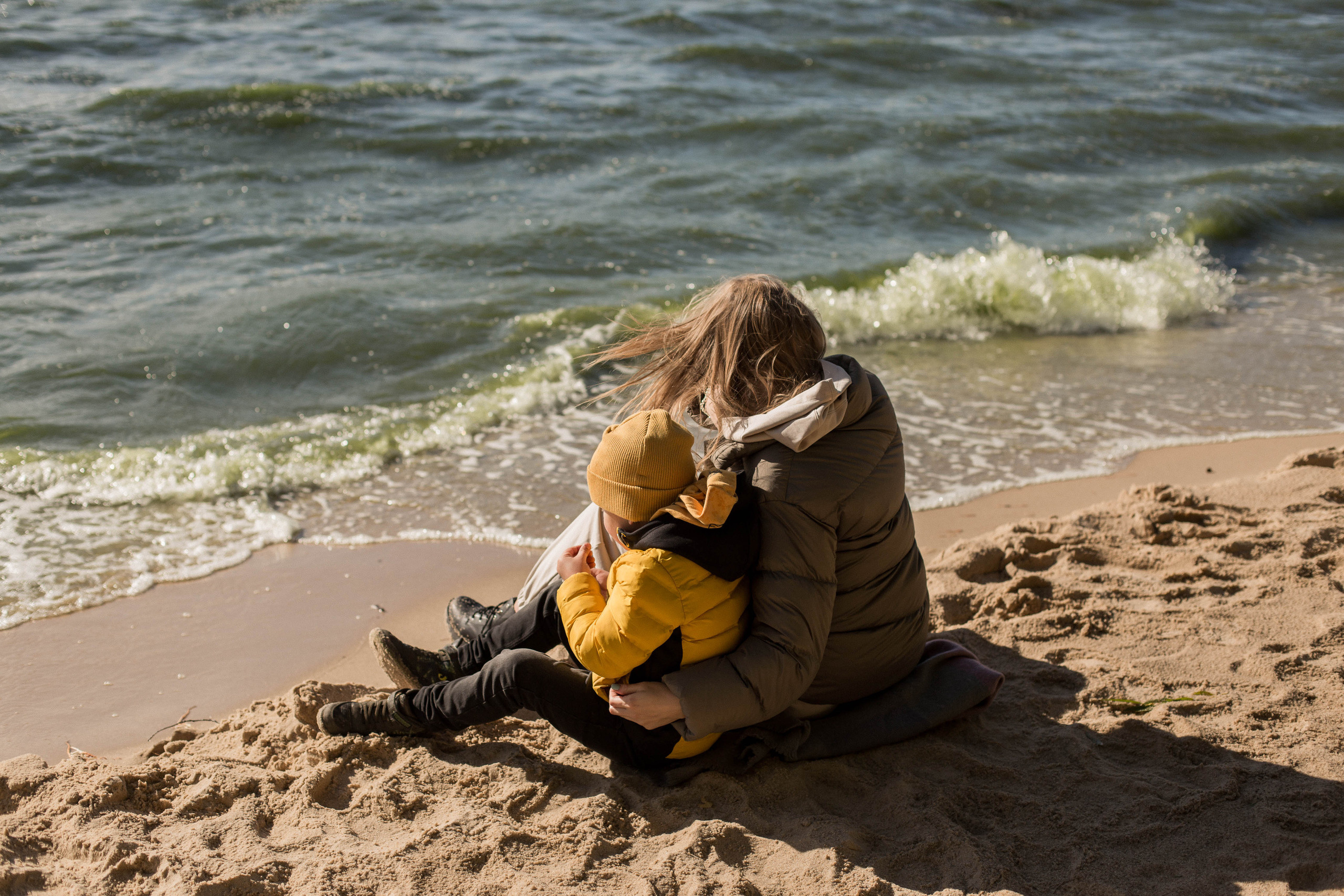 Лера и Давид — фотопрогулка на горьковском море. Photographer in Montenegro — professional photoshoots