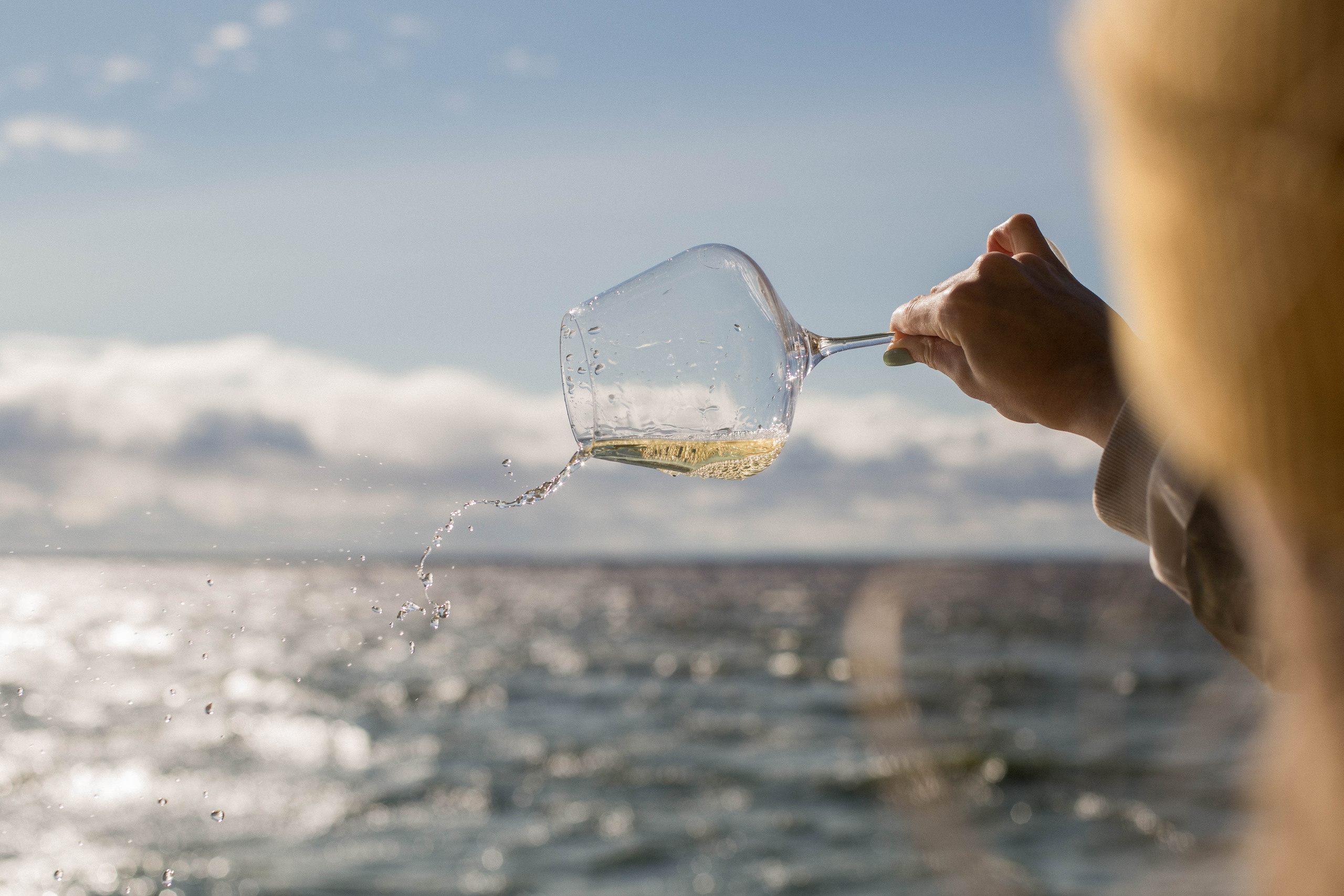 Съемка вина. Фотограф в Черногории — семейная фотосессия с детьми, лавстори,