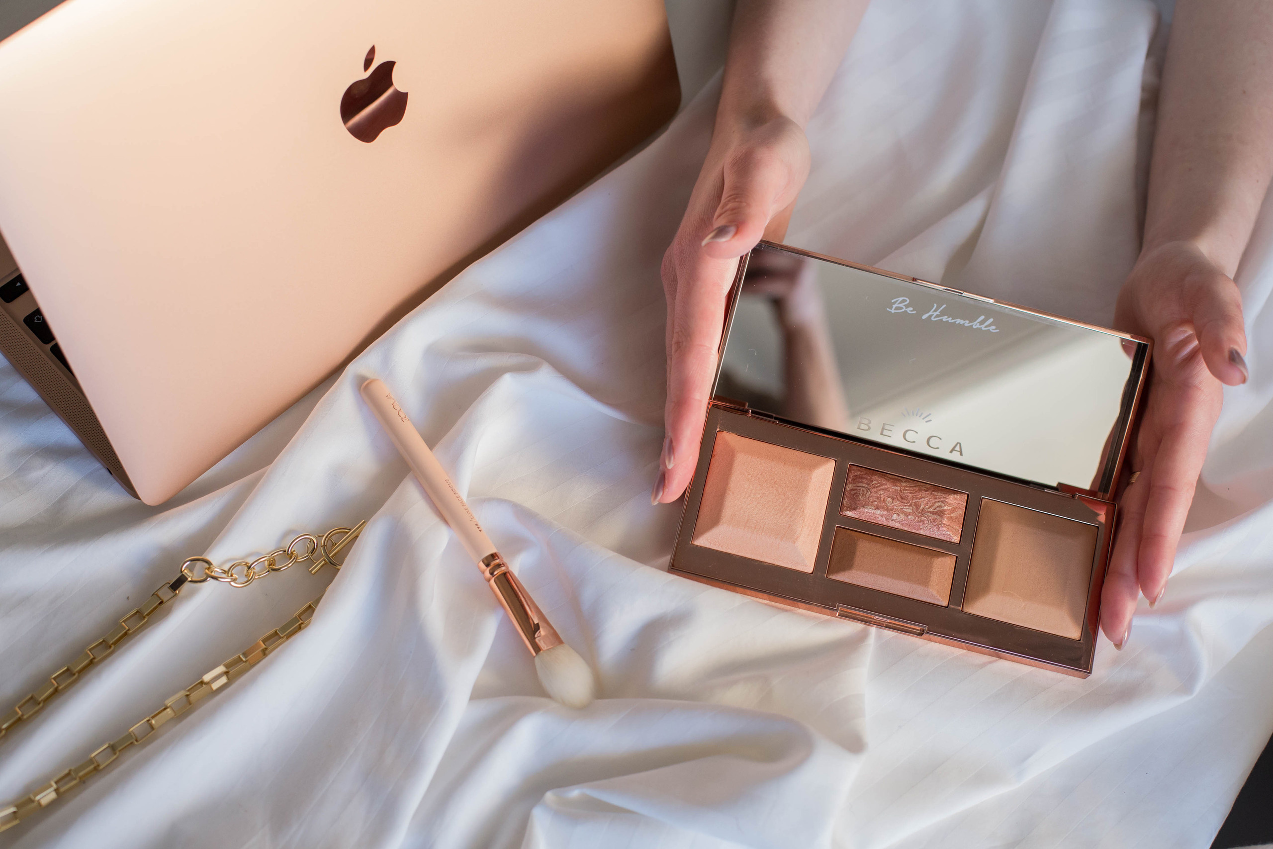 Beauty blog photo. Photographer in Montenegro — professional photoshoots