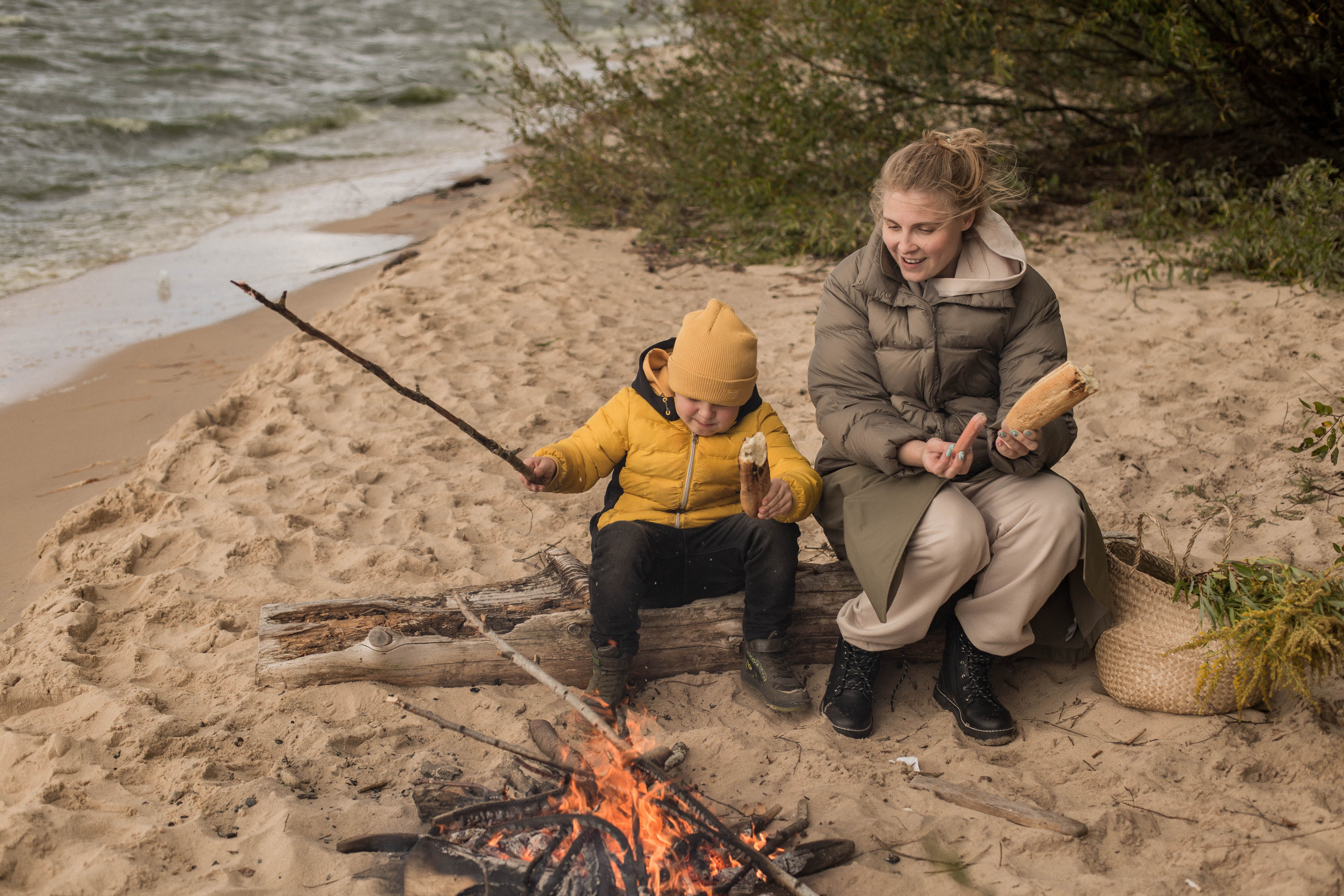 Лера и Давид — фотопрогулка на горьковском море. Photographer in Montenegro — professional photoshoots