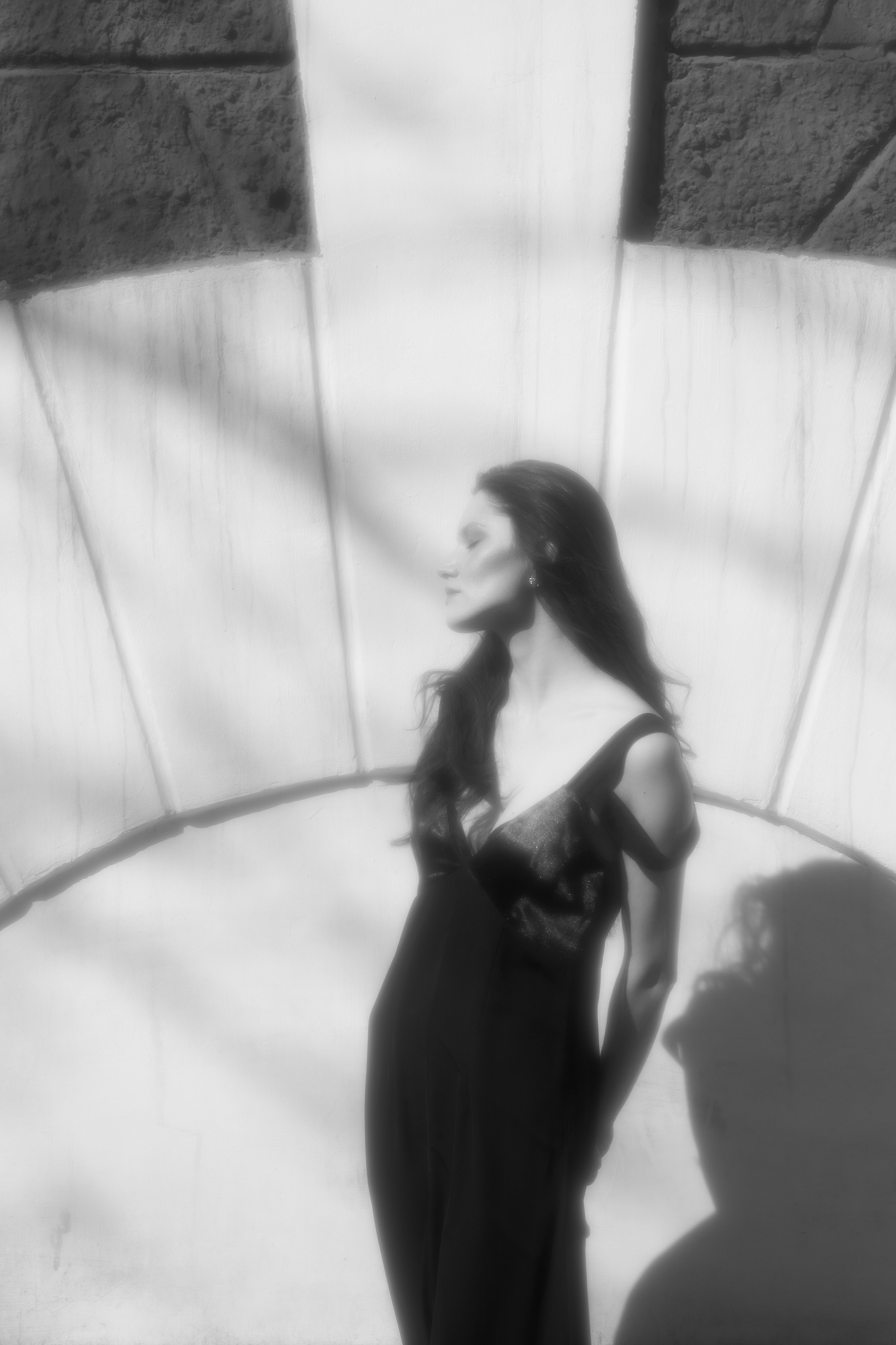 Black coat walking. Fashion Photographer Oxana Chernomorets