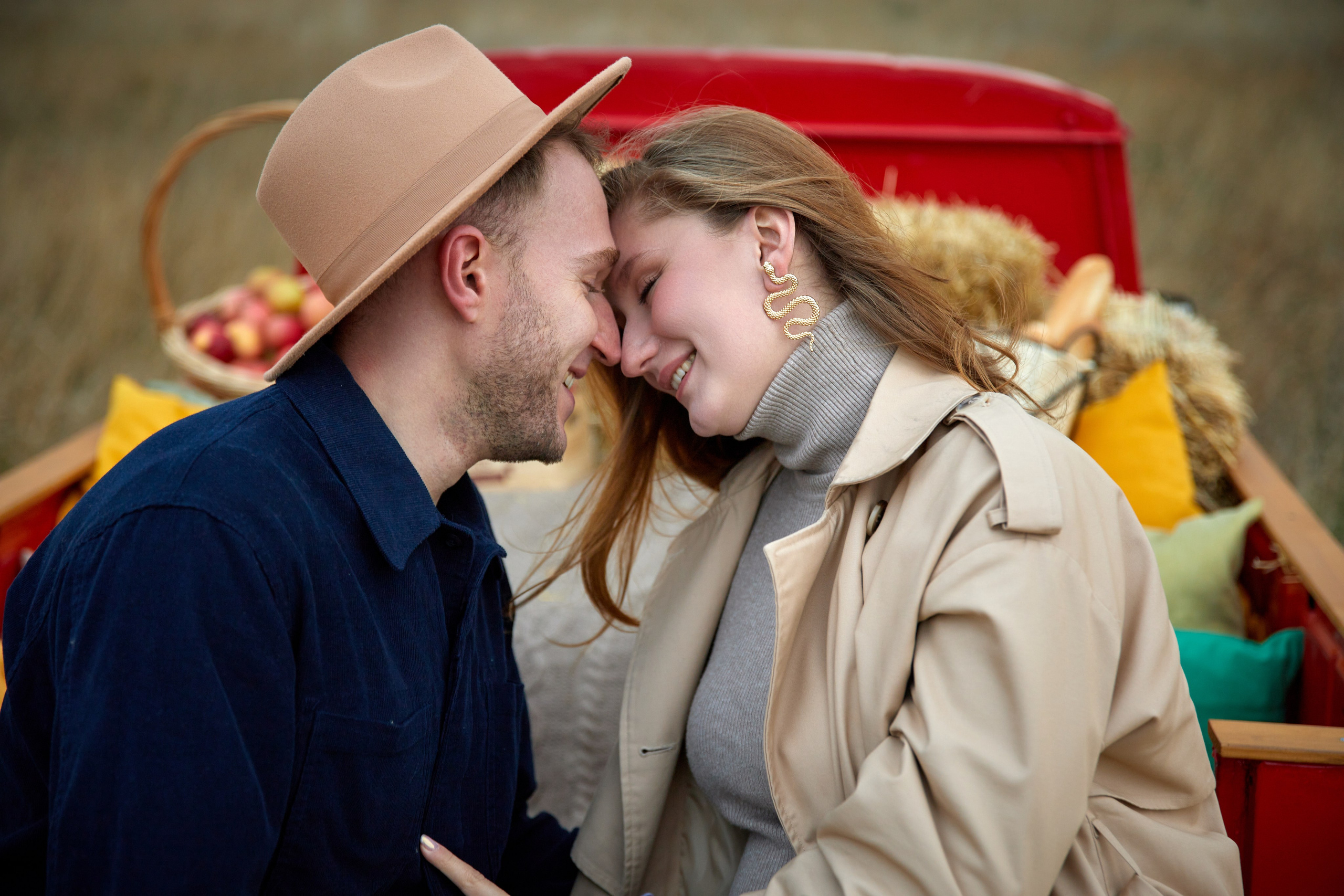 Осенняя с машиной. Фотограф в Самаре Анастасия Афанасьева