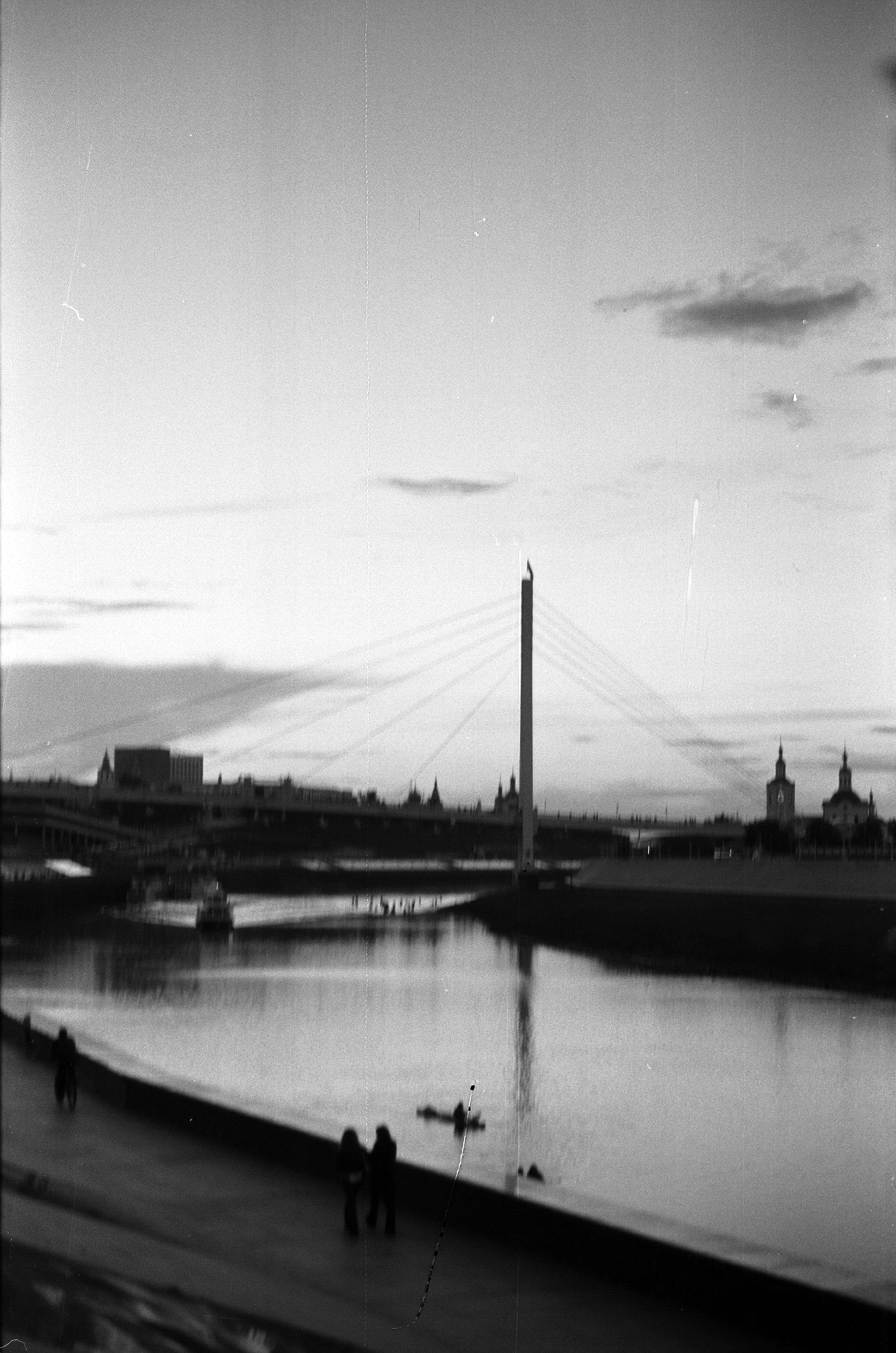 Альбом пленочных ЧБ-фото. Репортажный и семейный фотограф — Шелихов Сергей