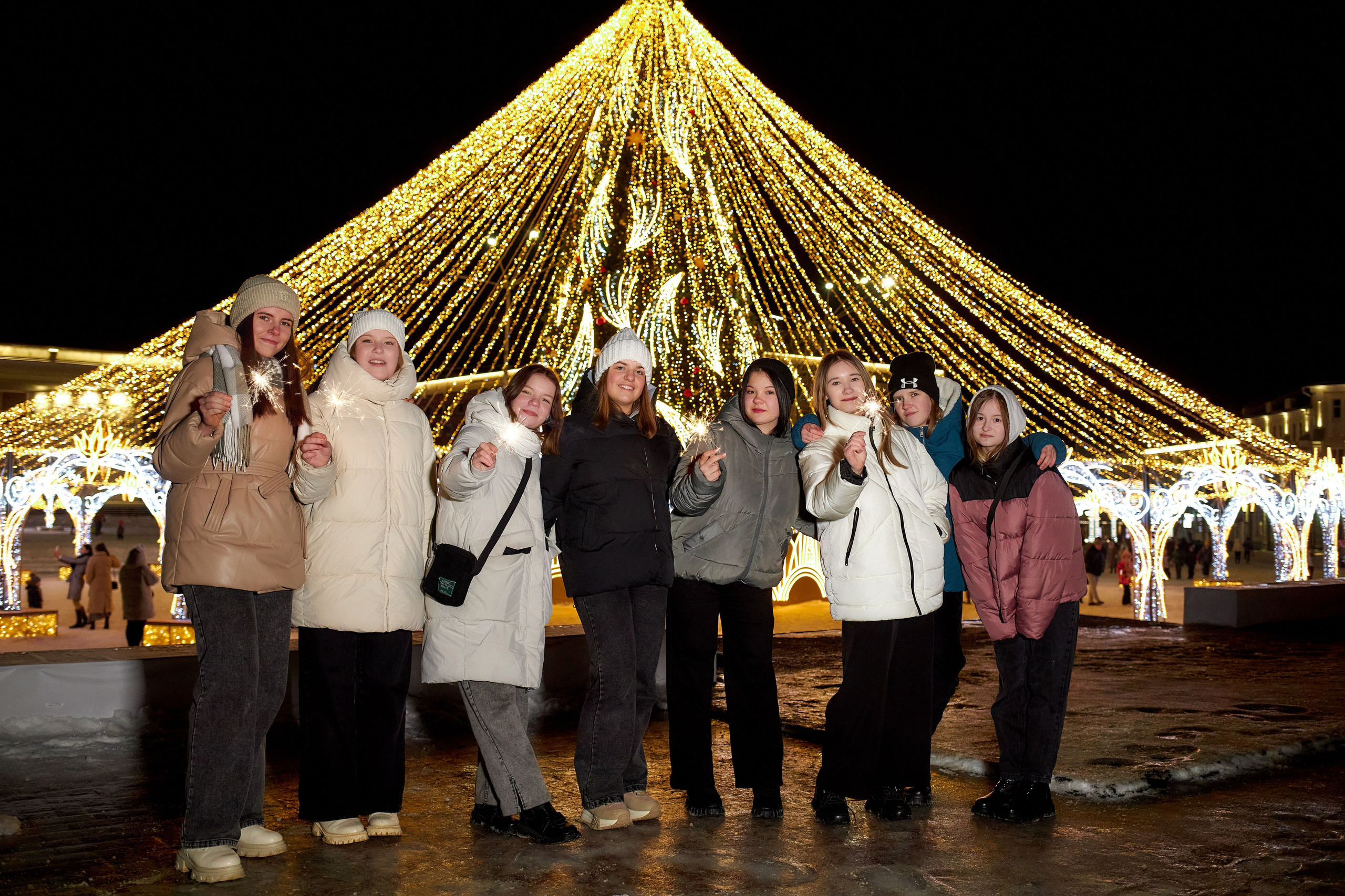 Старшие общие. Школьный фотограф Леонова Наталия