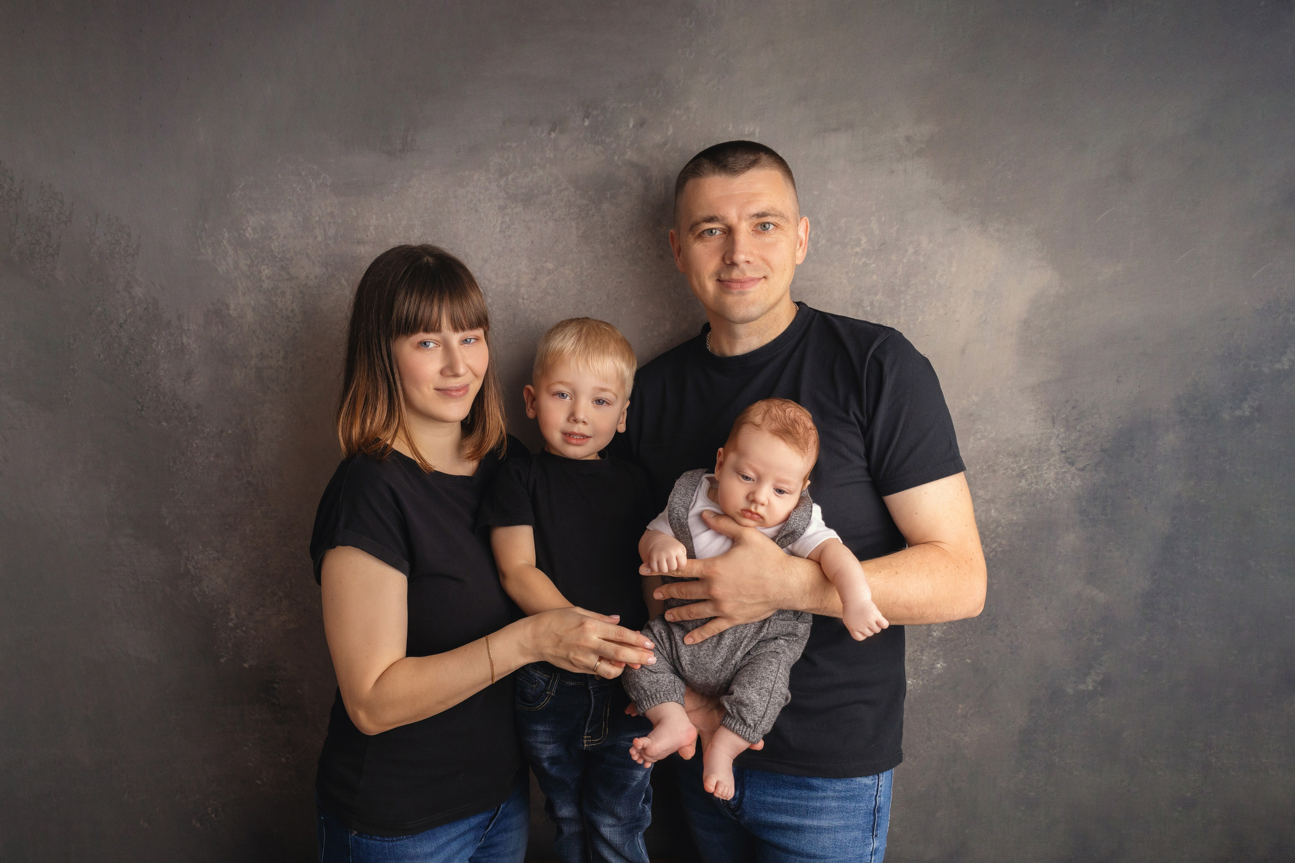 Семейные кадры от Elvira Kamaeva. Фотограф новорожденных малышей в Омске и Омской области Эльвира Камаева