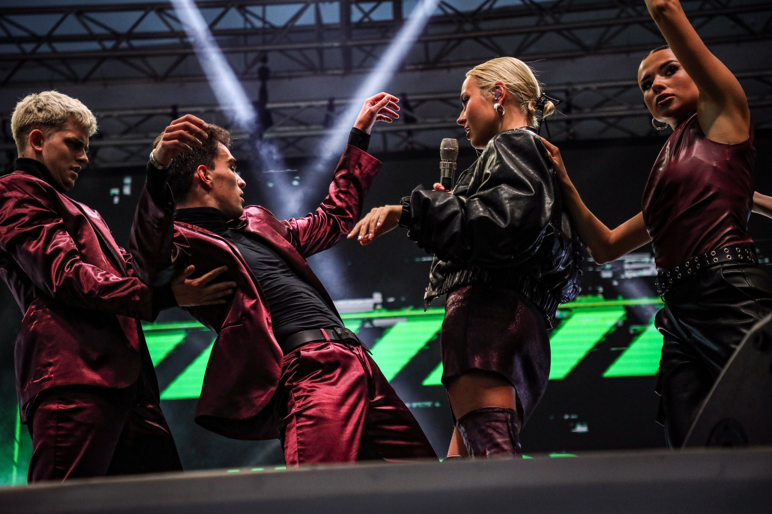 Клава Кока. Спортивный фотограф в Сочи Красной поляне Сергей Канада