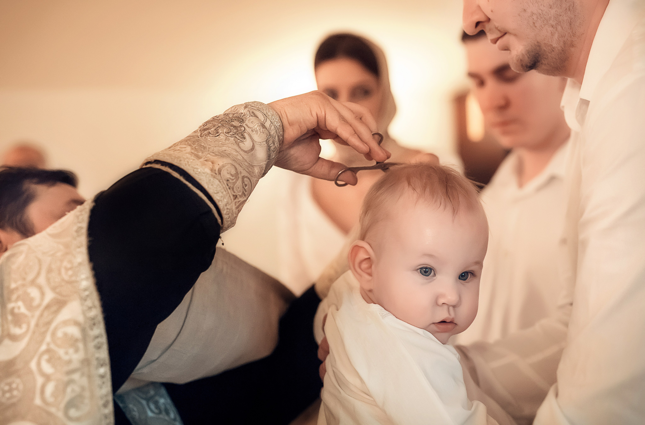 Фотосъемка крещения ребенка в православном храме в Домодедово