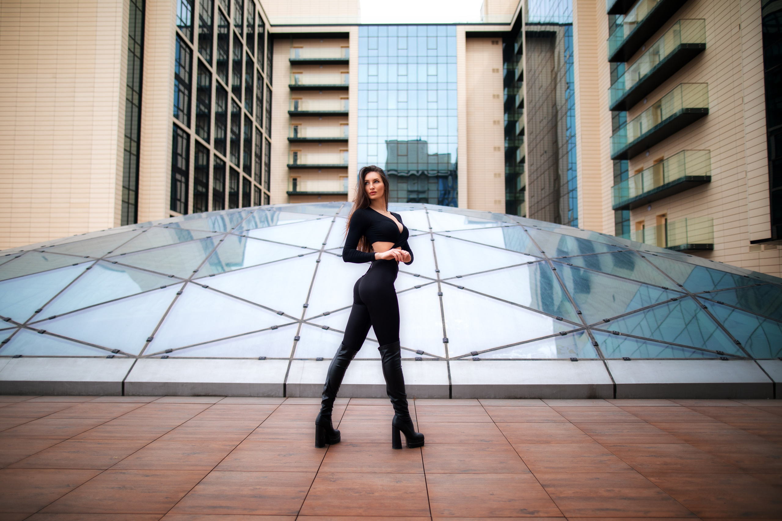 Фотосет с Викторией на крыше бизнес-центра в формате для «себя»