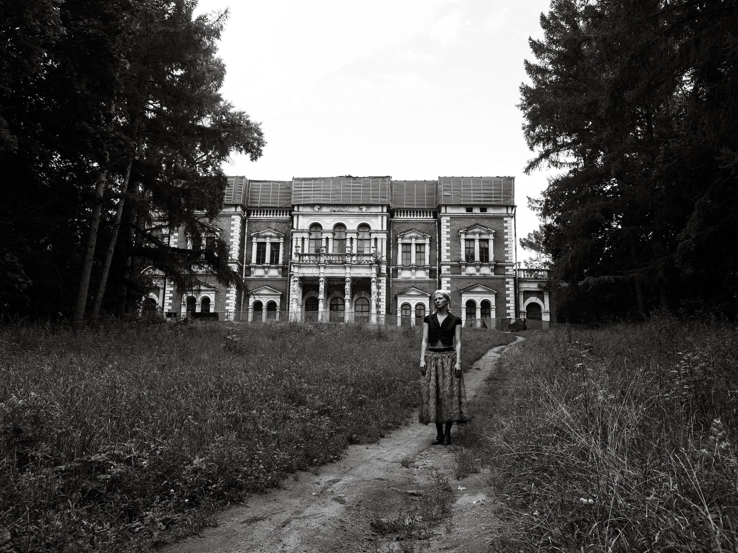 Street. Nicole — photographer