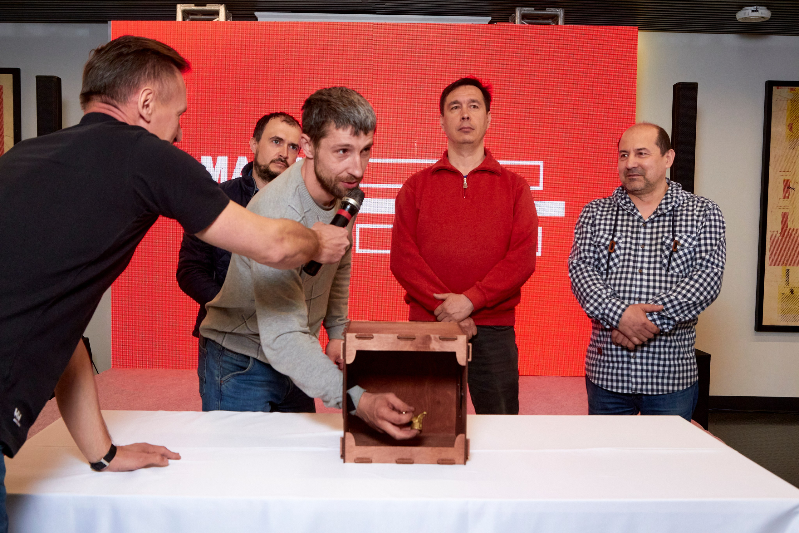 Мастер Ватт, конференция Екатеринбург 2023. Предметный и репортажный фотограф Алексей Кротов