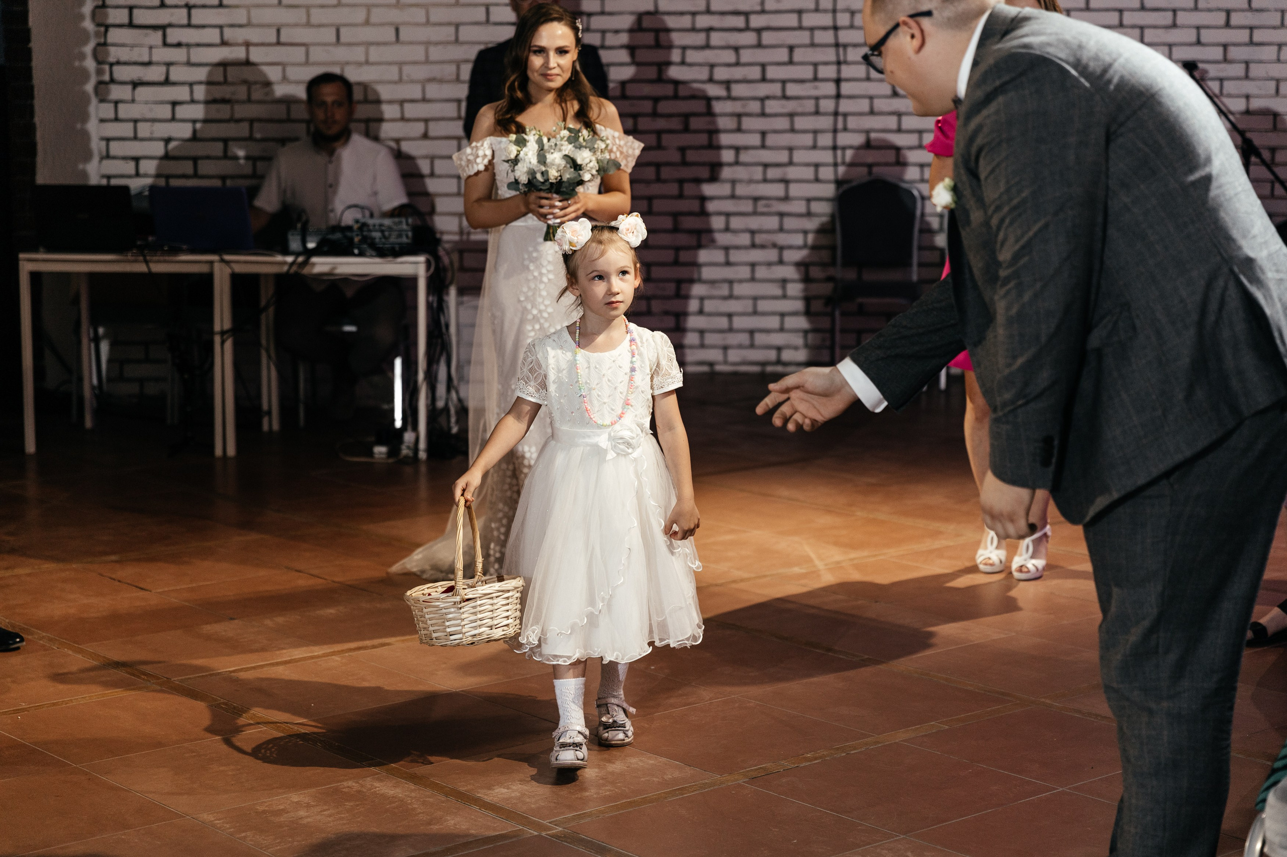 Свадебный фотограф Уфа — Руслан ГабдлисламовЖивые эмоции, красивые кадры, воспоминания на всю жизнь.Работаю по всей Республике Башкортоста. Свадебный фотограф Уфа Руслан Габдлисламов