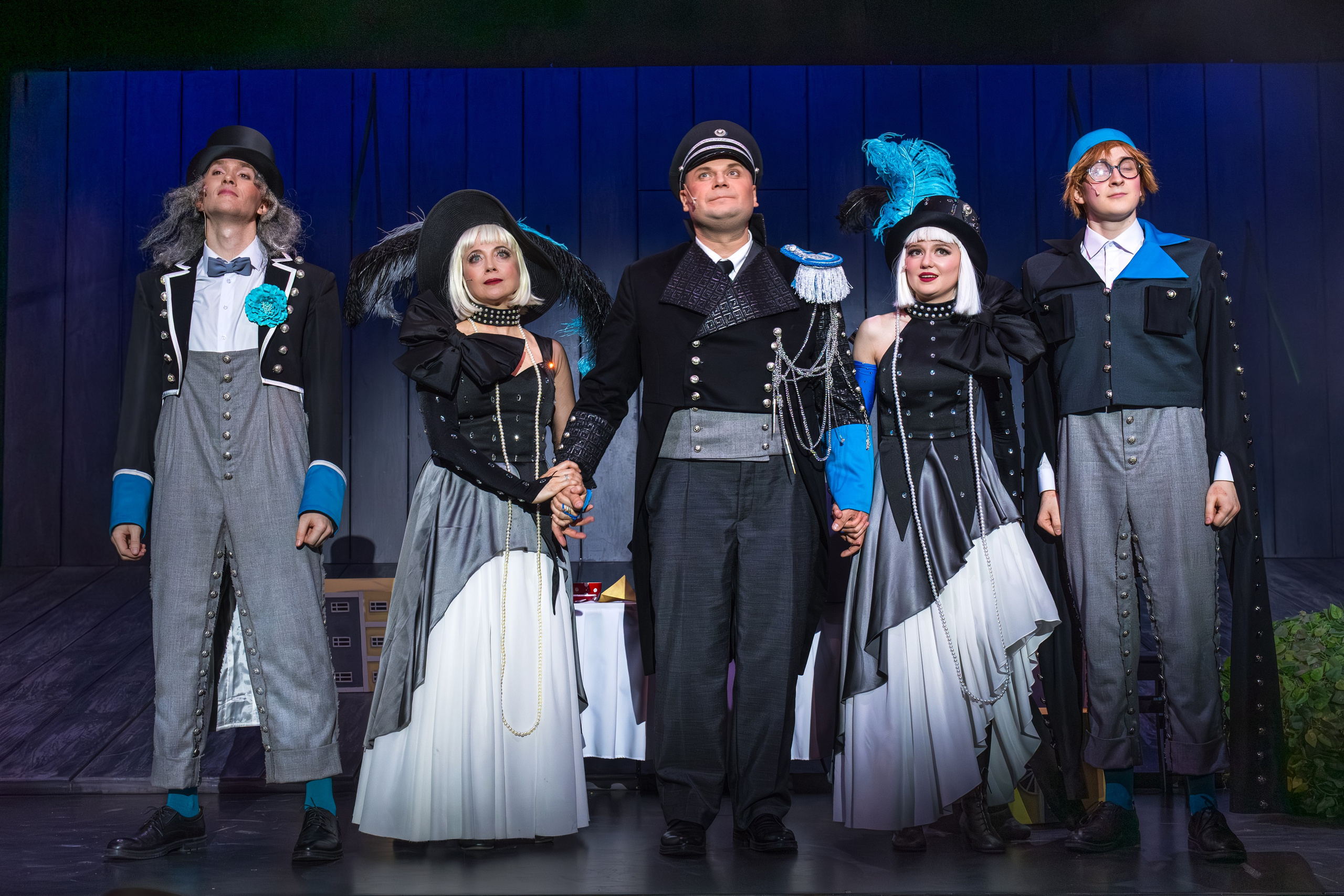 Театр Терезы Дуровой: Ревизор. Сайт фотографа Сергея Абрамова