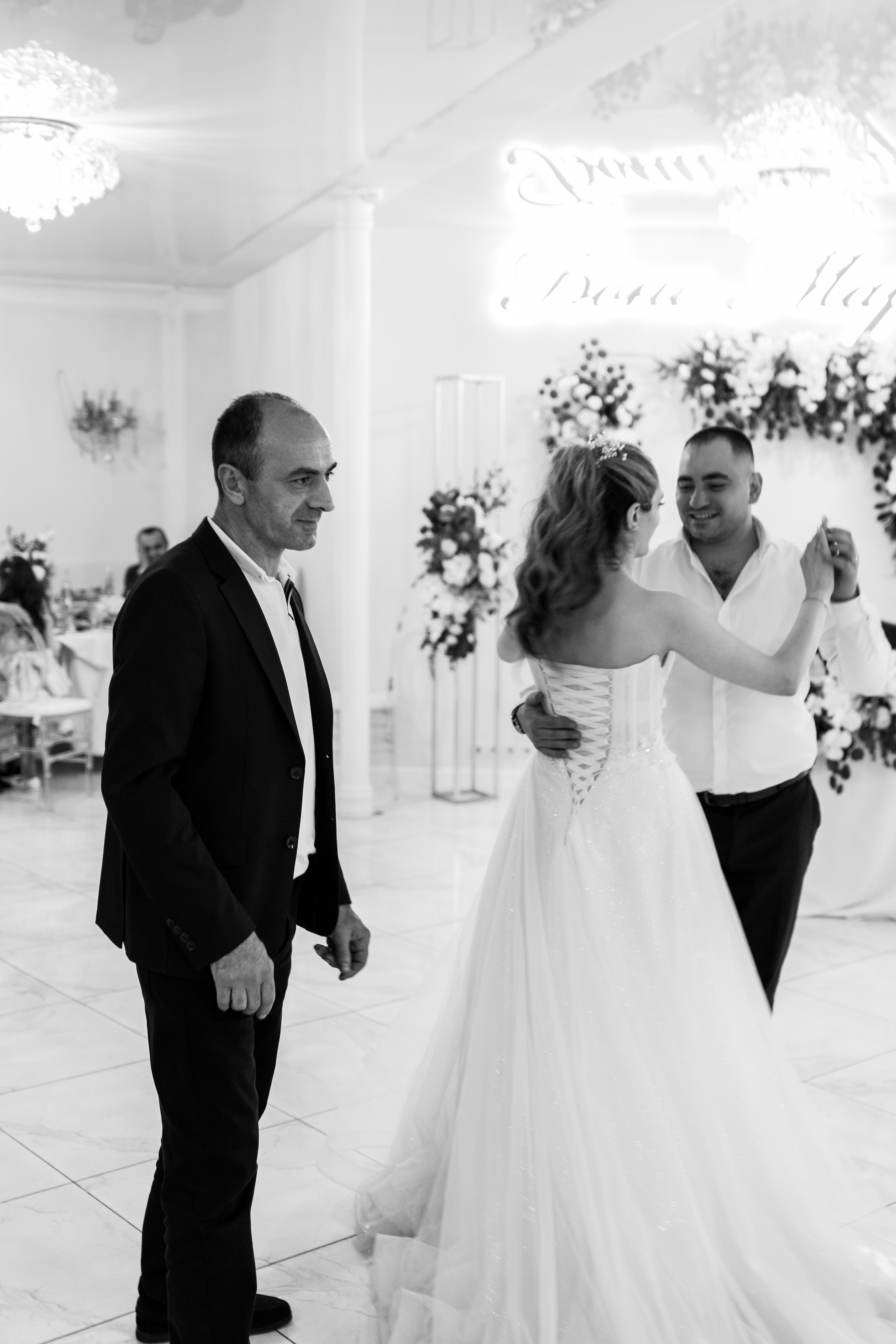 Артём Мэри Свадьба. Գլխավոր