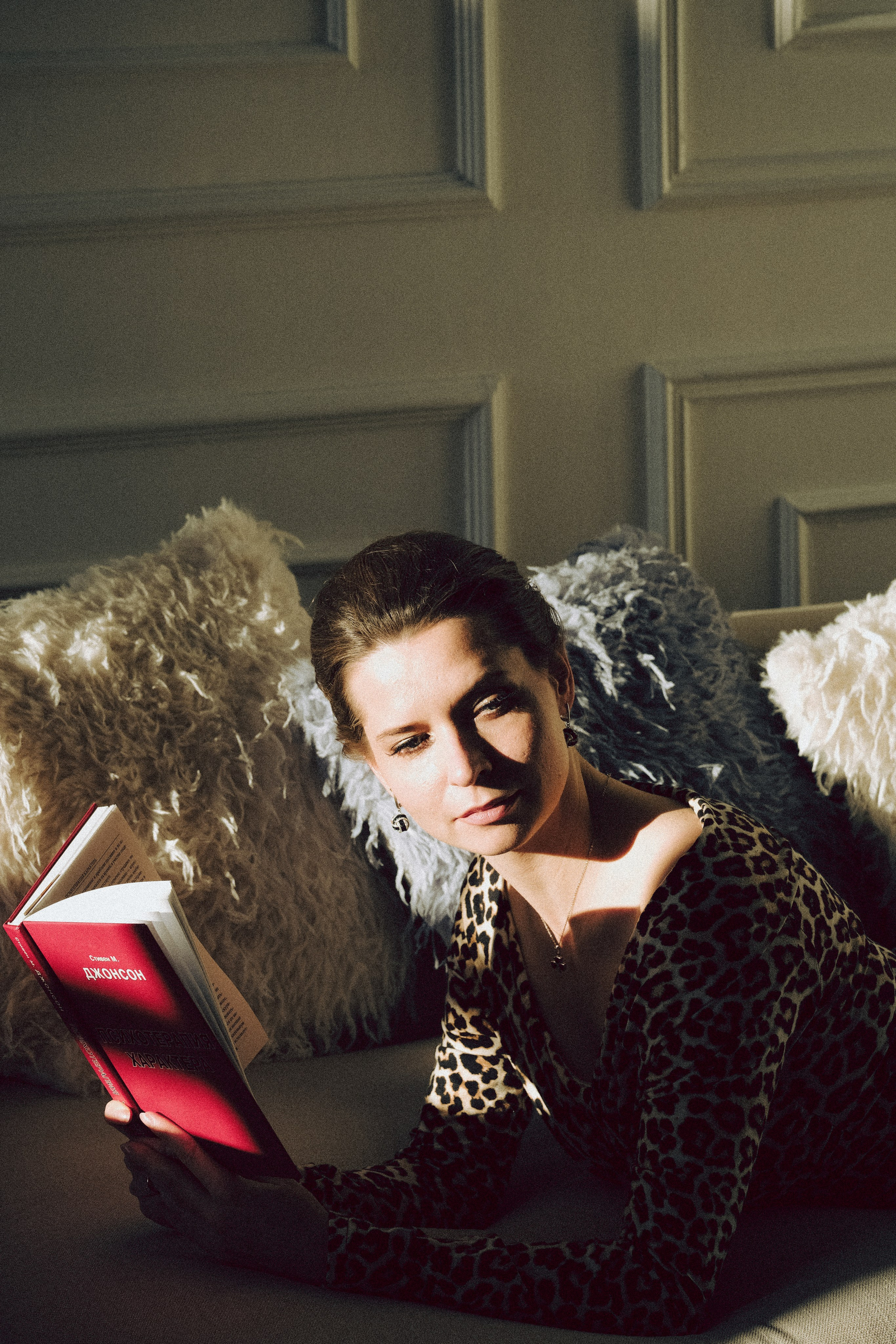 ФОТОСЕСИИЯ В СТУДИИ ДЛЯ ДЕВУШКИ ПСИХОЛОГА. Профессиональный фотограф, Санкт-Петербург — Виктория Богомолова