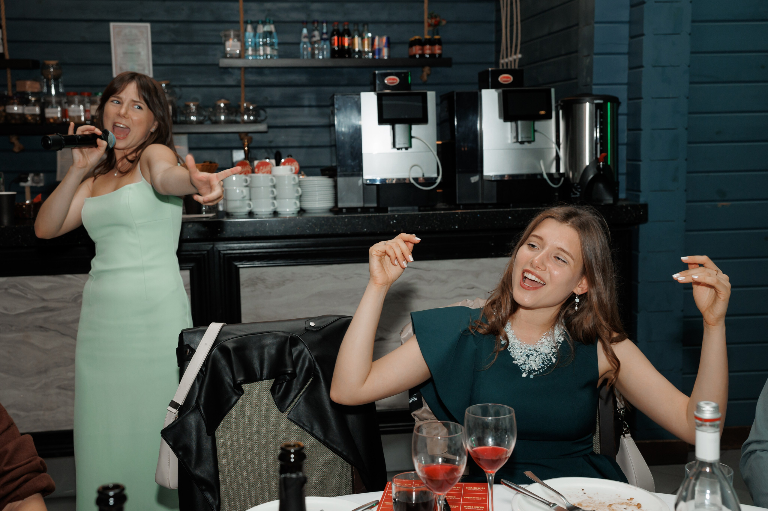 Регистрация в отеле Fish Point, ЗАГС Бутово, прогулка в Остафьево. Свадебный и репортажный фотограф (Москва, Королев и другие)