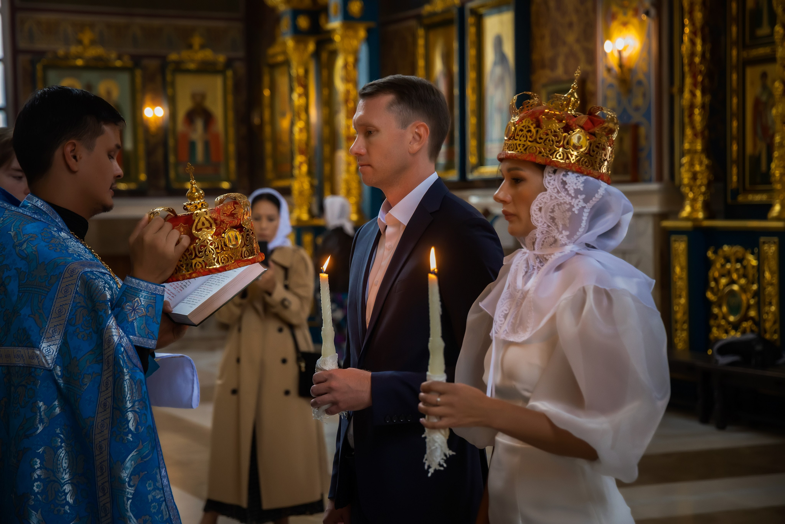 В Храме. Семейный и Свадебный фотограф в Астане Александр Астапов