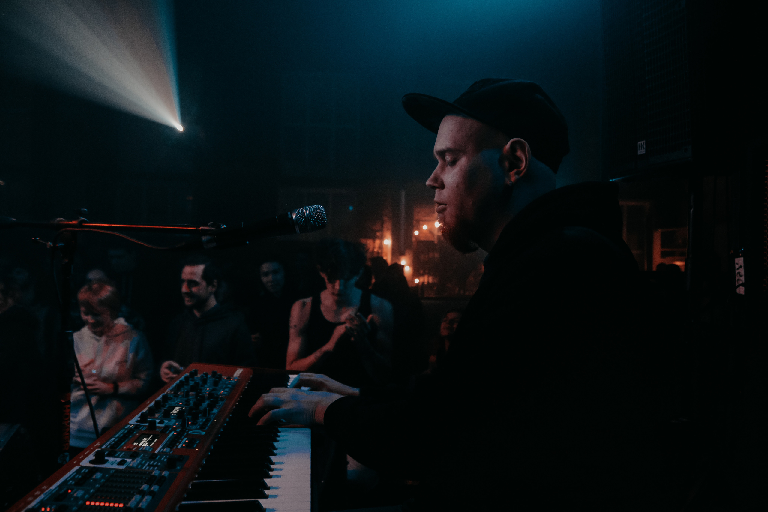 Слово из трёх букв, РОЛЛЕРКОСТЕР, Лензвук [2021]. Фотограф / Оператор Константин Козлов