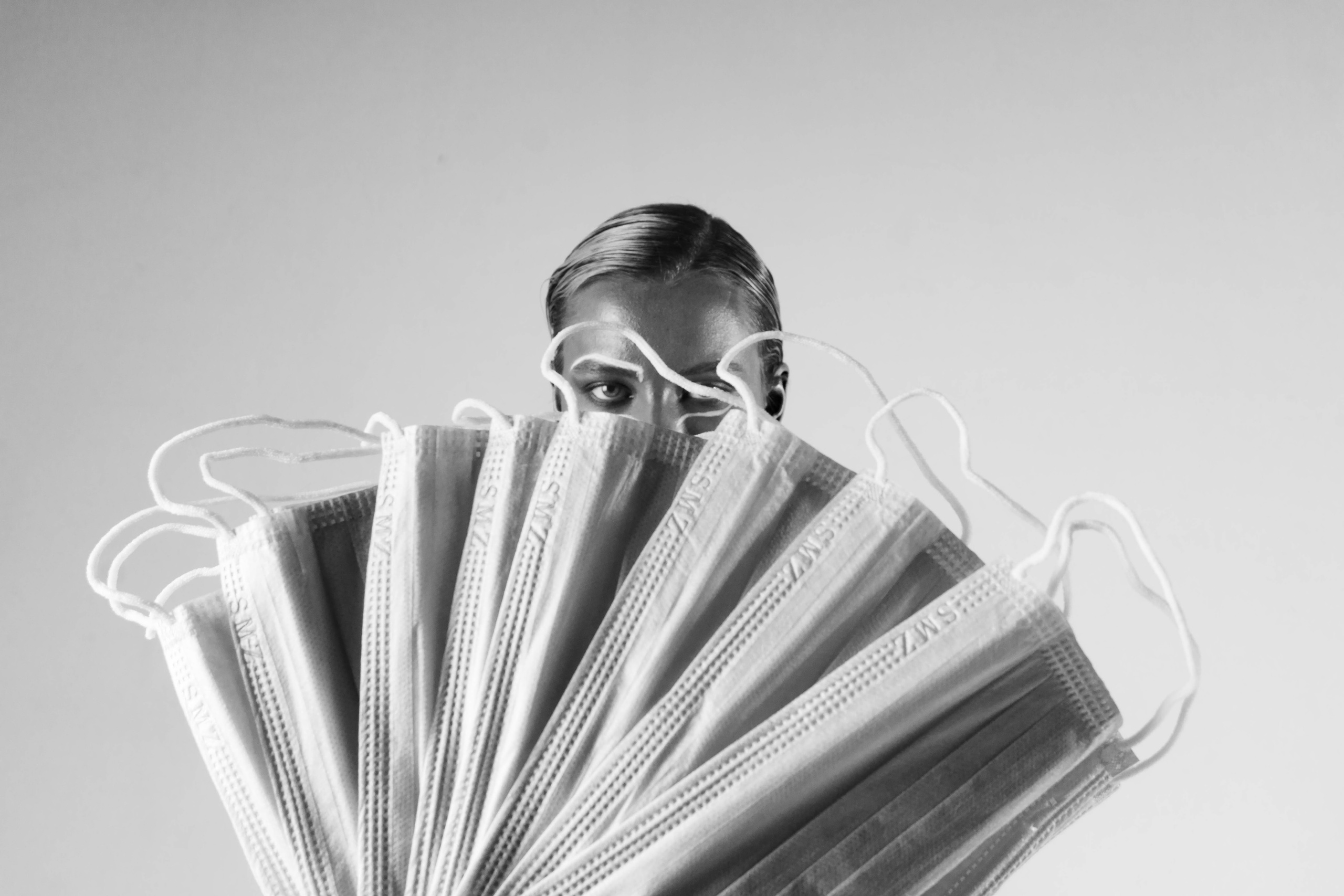 Не забывайте маску. Фотограф / Оператор Константин Козлов