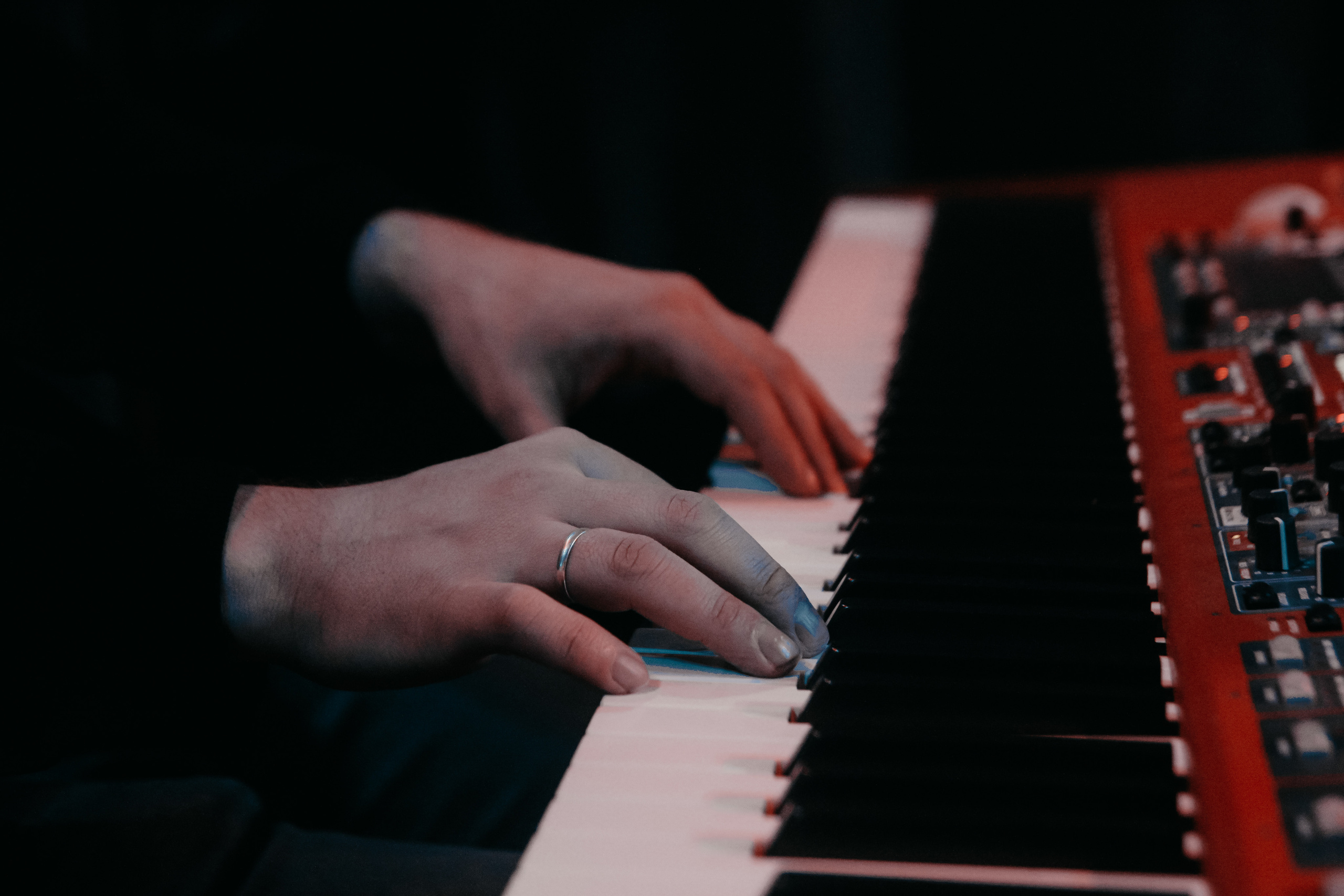 Слово из трёх букв, РОЛЛЕРКОСТЕР, Лензвук [2021]. Фотограф / Оператор Константин Козлов