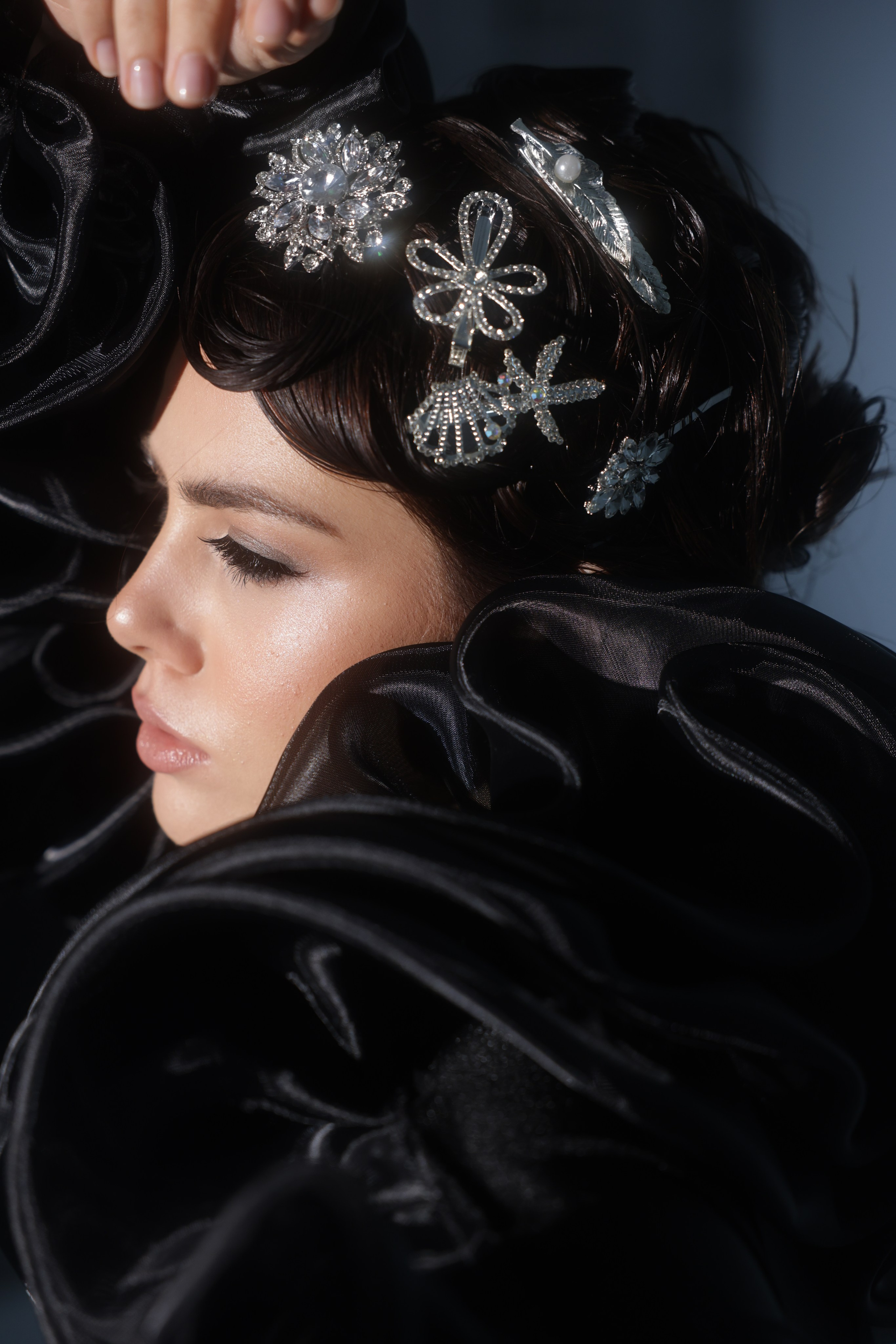 Фотосессия в студии. Я — фотограф, который помогает запечатлеть самые важные моменты вашей жизни!