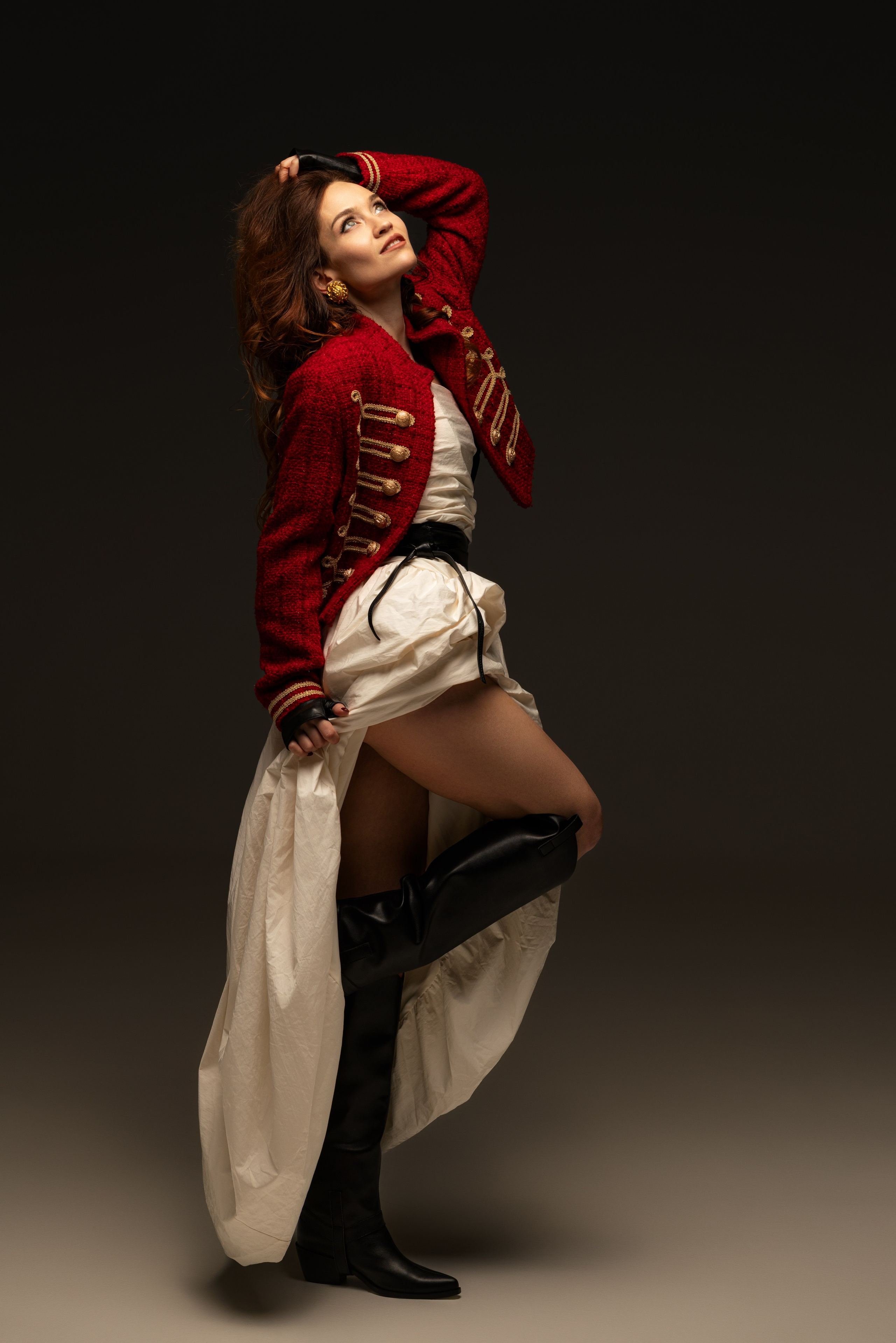 Студийная съемка с Еленой на циклораме с импульсным светом в формате для «себя». Дмитрий Шульгин, портретный фотограф в Воронеже