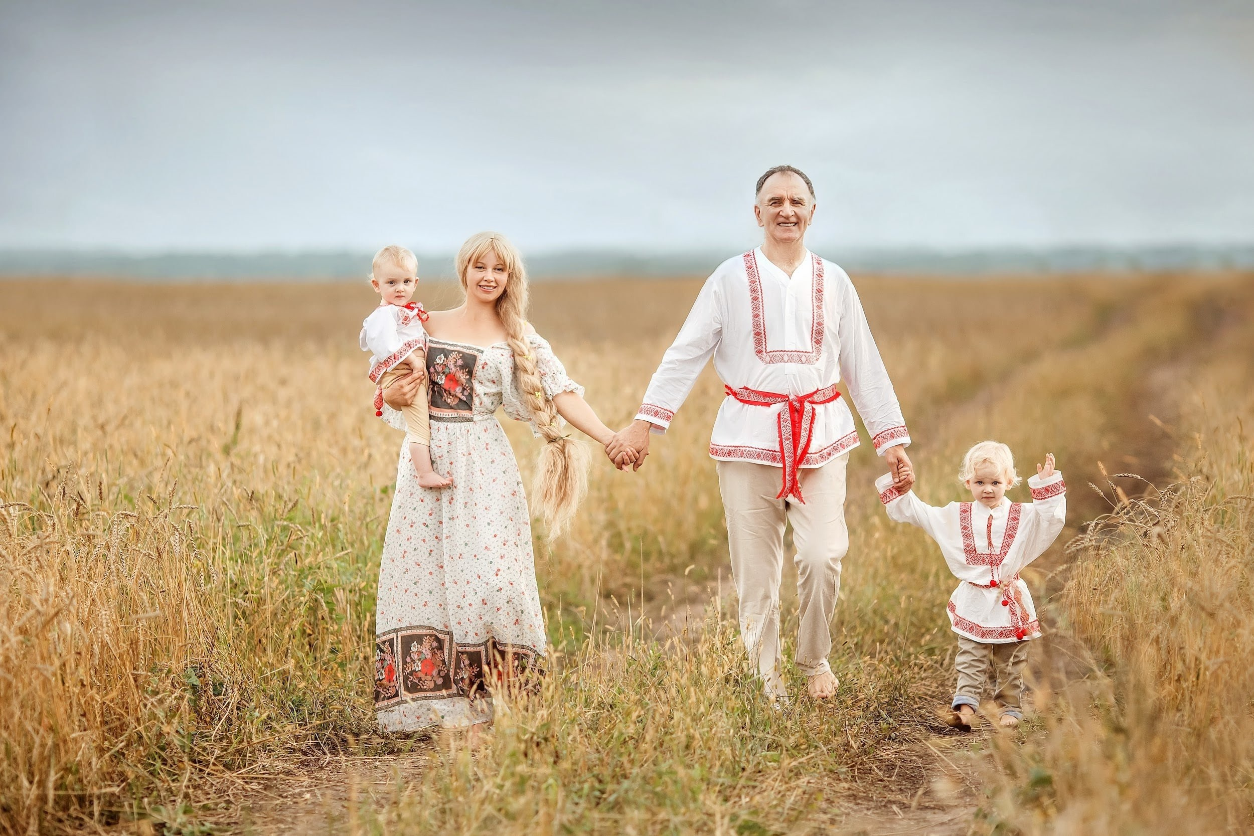 Семейные. Сказочный фотограф фотопроекты фототуры в Новосибирске и на Алтае