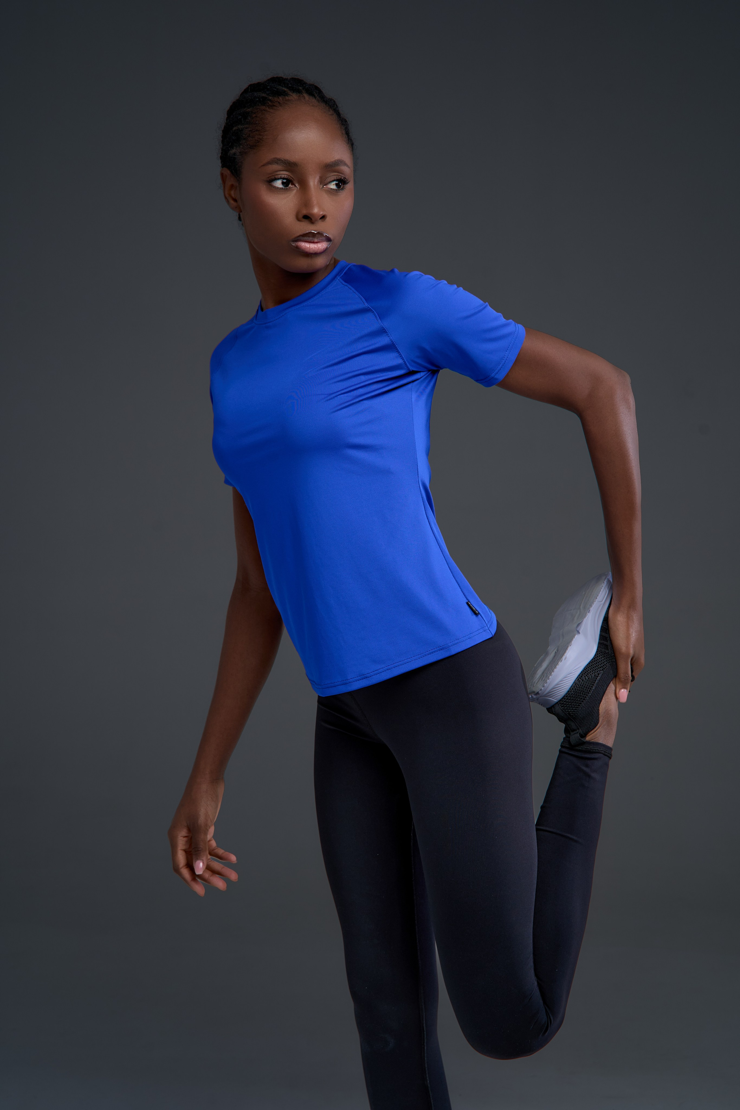 Спортивные футболки. Фотограф для маркетплейсов в Москве