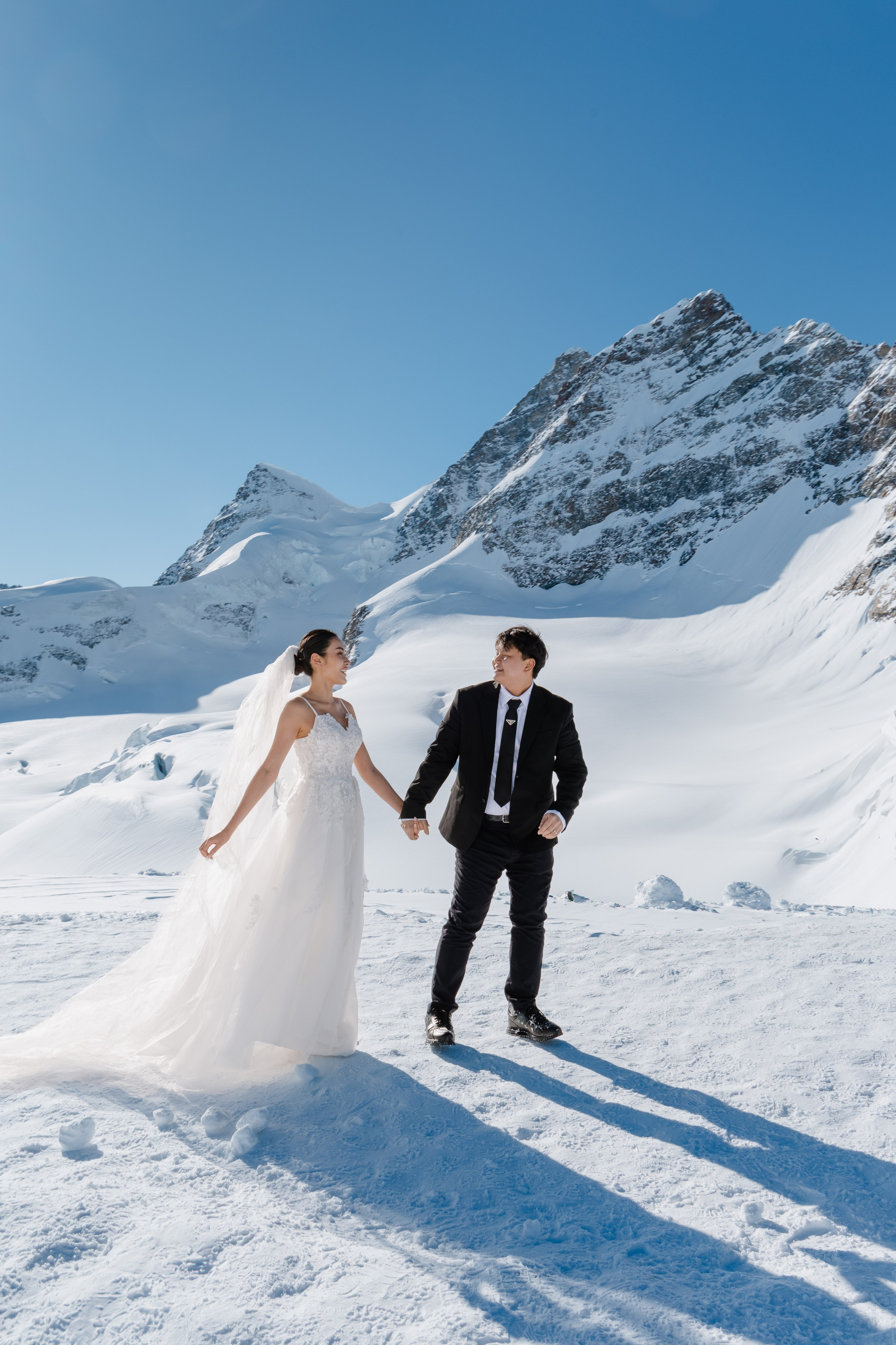 Sugar & V (Jungfraujoch). Photographer in Interlaken area