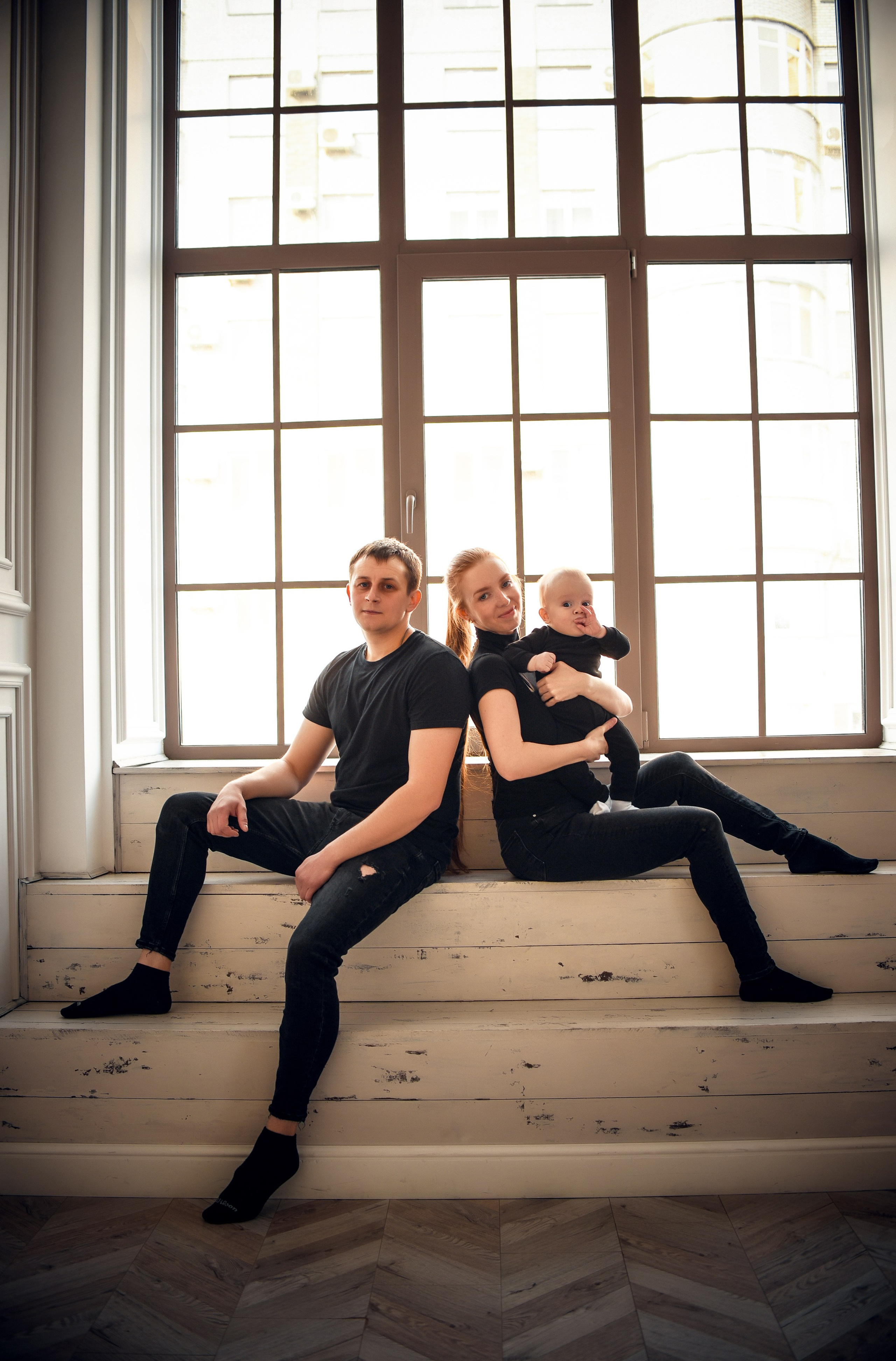 Семейная студийная фотосессия 3. Свадебный, семейный, детский, контент фотограф в Омске Максим Ильин