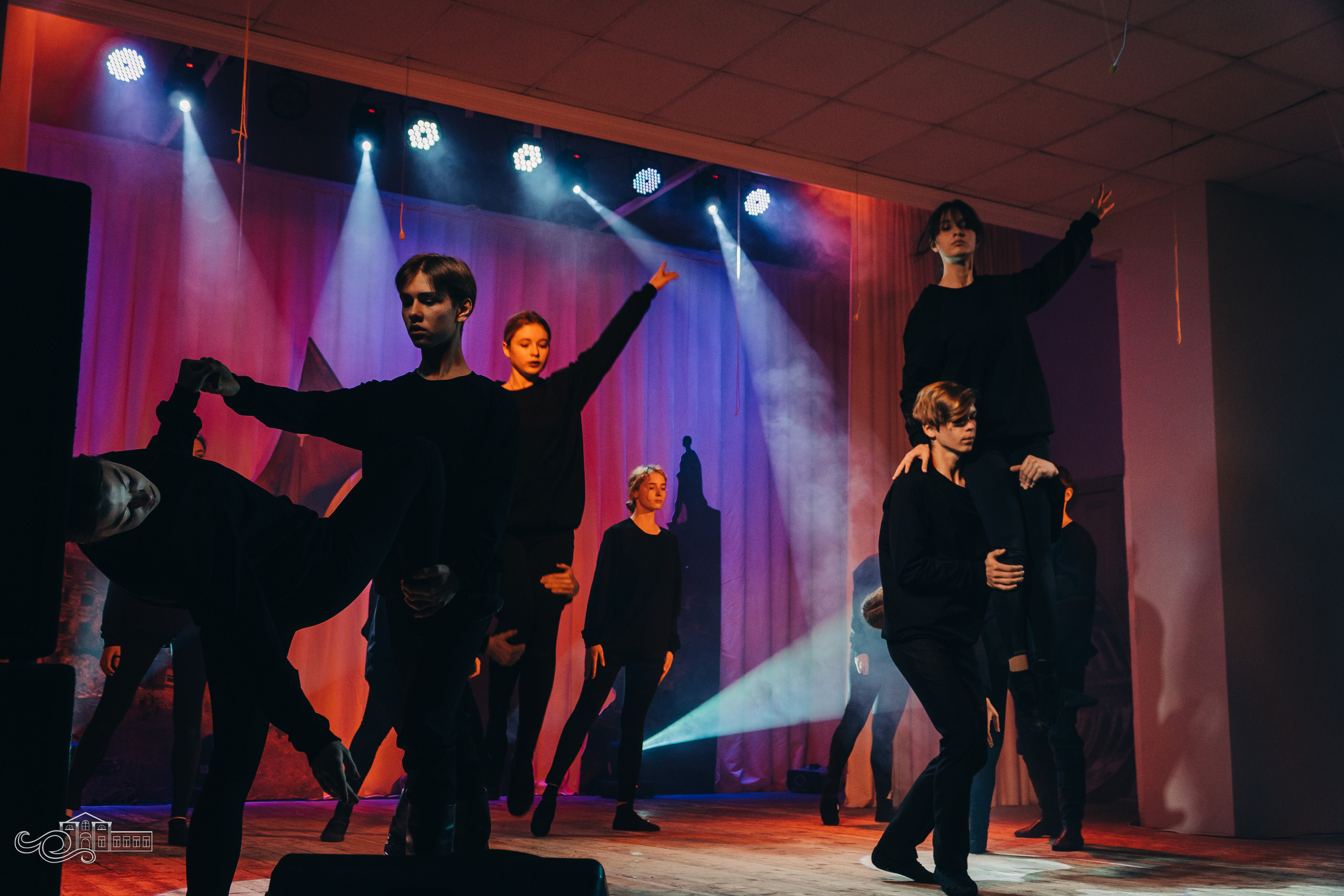 Концерт, посвященный Дню освобождения станицы Новотитаровской. Новотитаровский Дом культуры