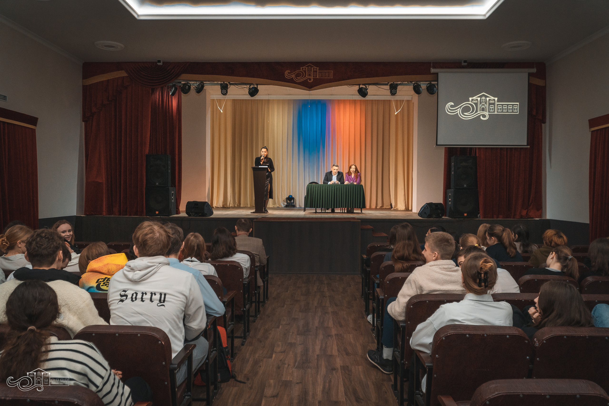 «Знай свои права и исполняй обязанности». Новотитаровский Дом культуры