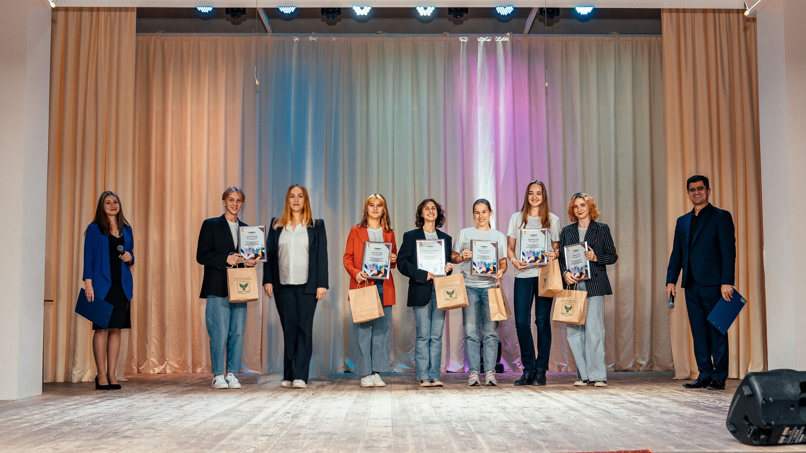 День волонтёра. Новотитаровский Дом культуры