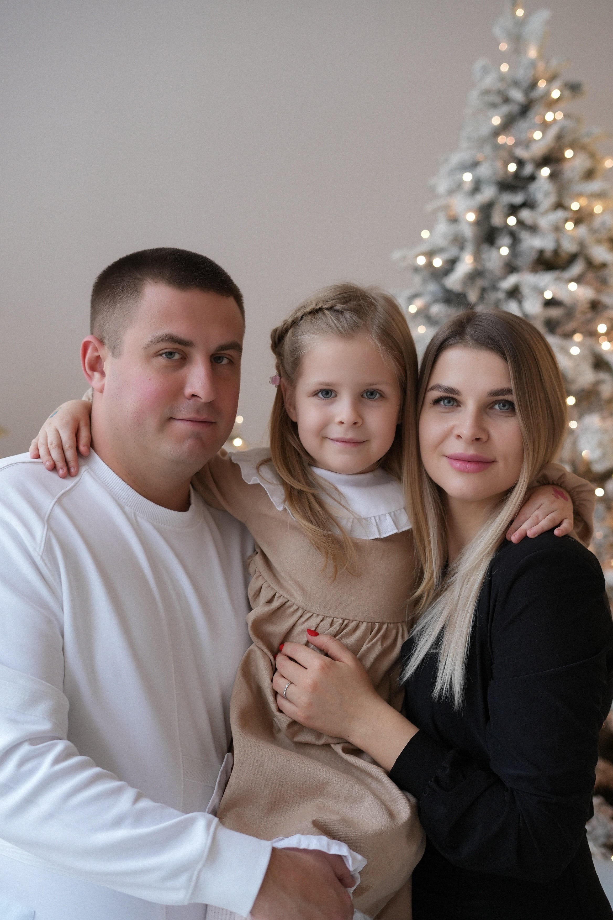 Семья Шуриловых новый год. Фотограф Волгоград Анастасия Ли