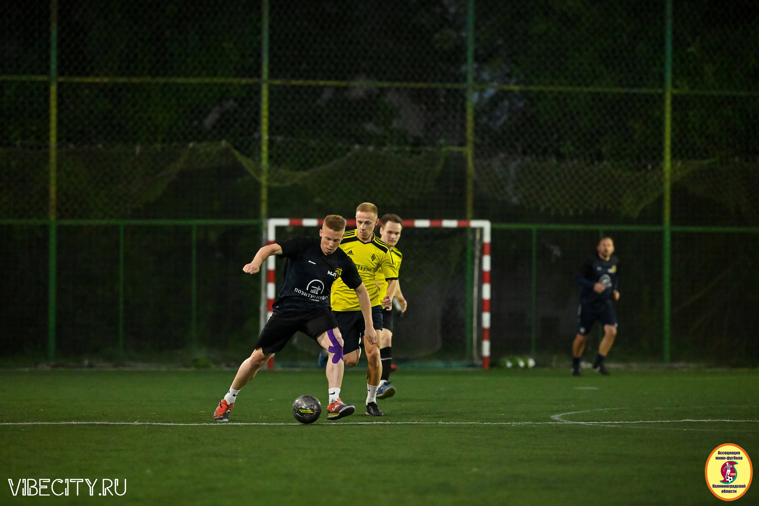 ИГРЫ МИНИ-ФУТБОЛЬНОЙ И КОРПОРАТИВНОЙ ЛИГИ. VIBECITY.RU Вайб Сити Ру Фоторепортажи Фотоотчеты Калининград