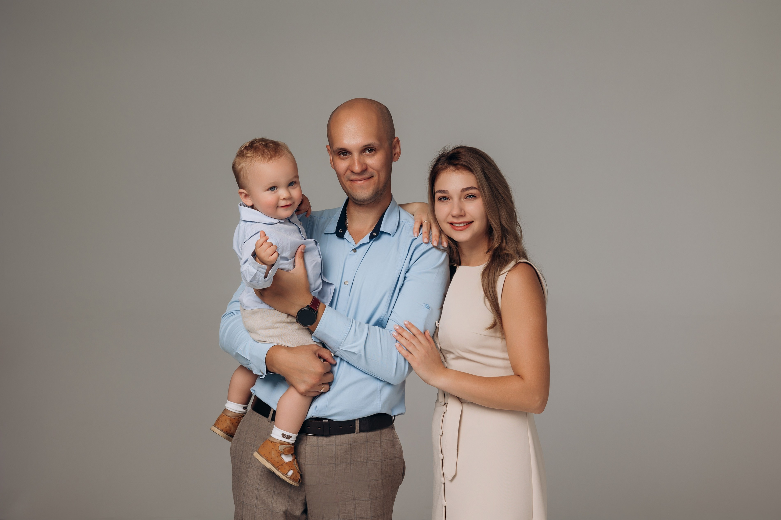 Анастасия и семья. Фотостудия Нюд. Фотограф в Калининграде свадебная фотография, репортажная, фотосессии