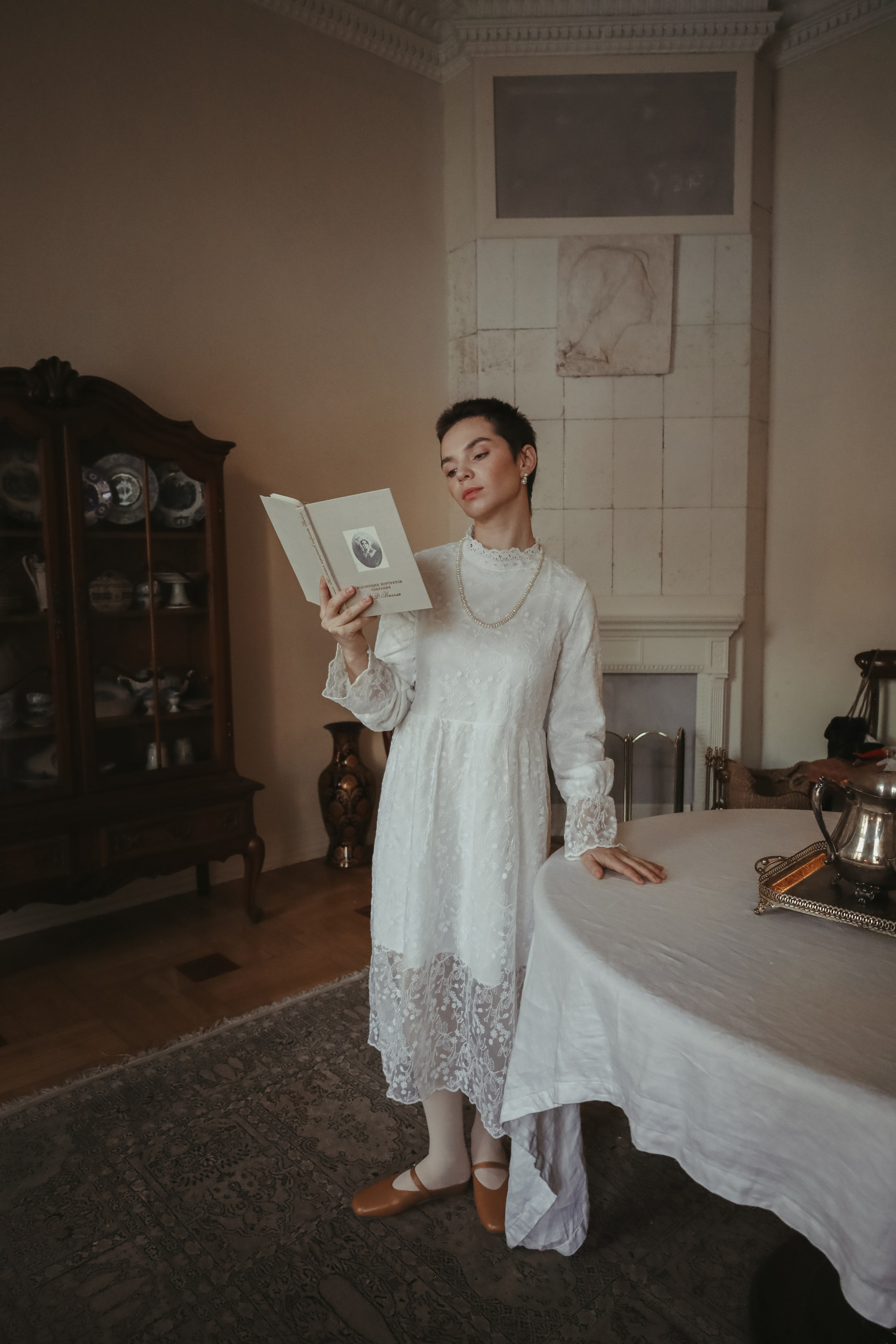 Актриса в особняке. Фотограф Химки Анна Татарских